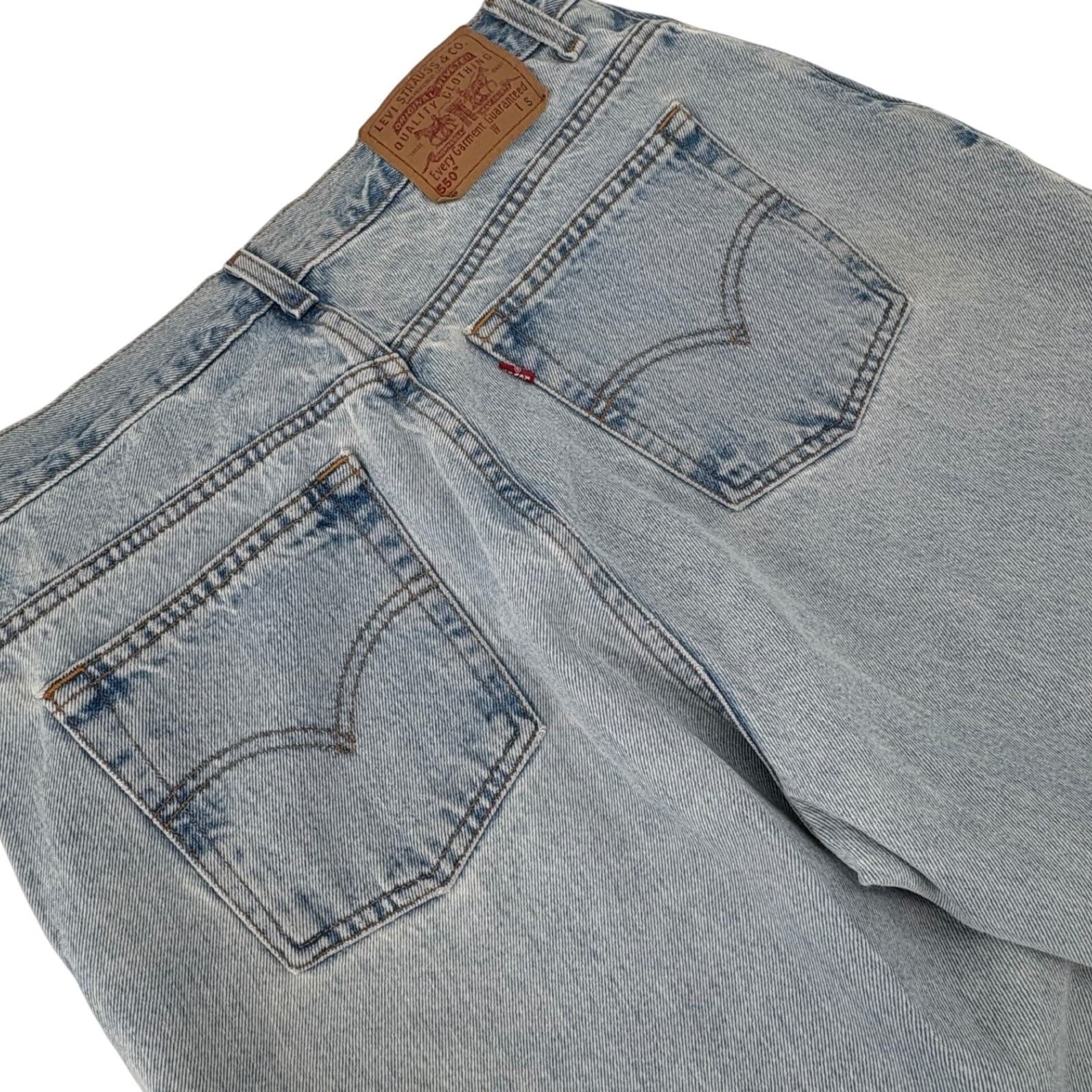 Levis 550 Relaxed Fit Tapered Leg Jeans Light Wash 16 REG S Blue women's Vintage