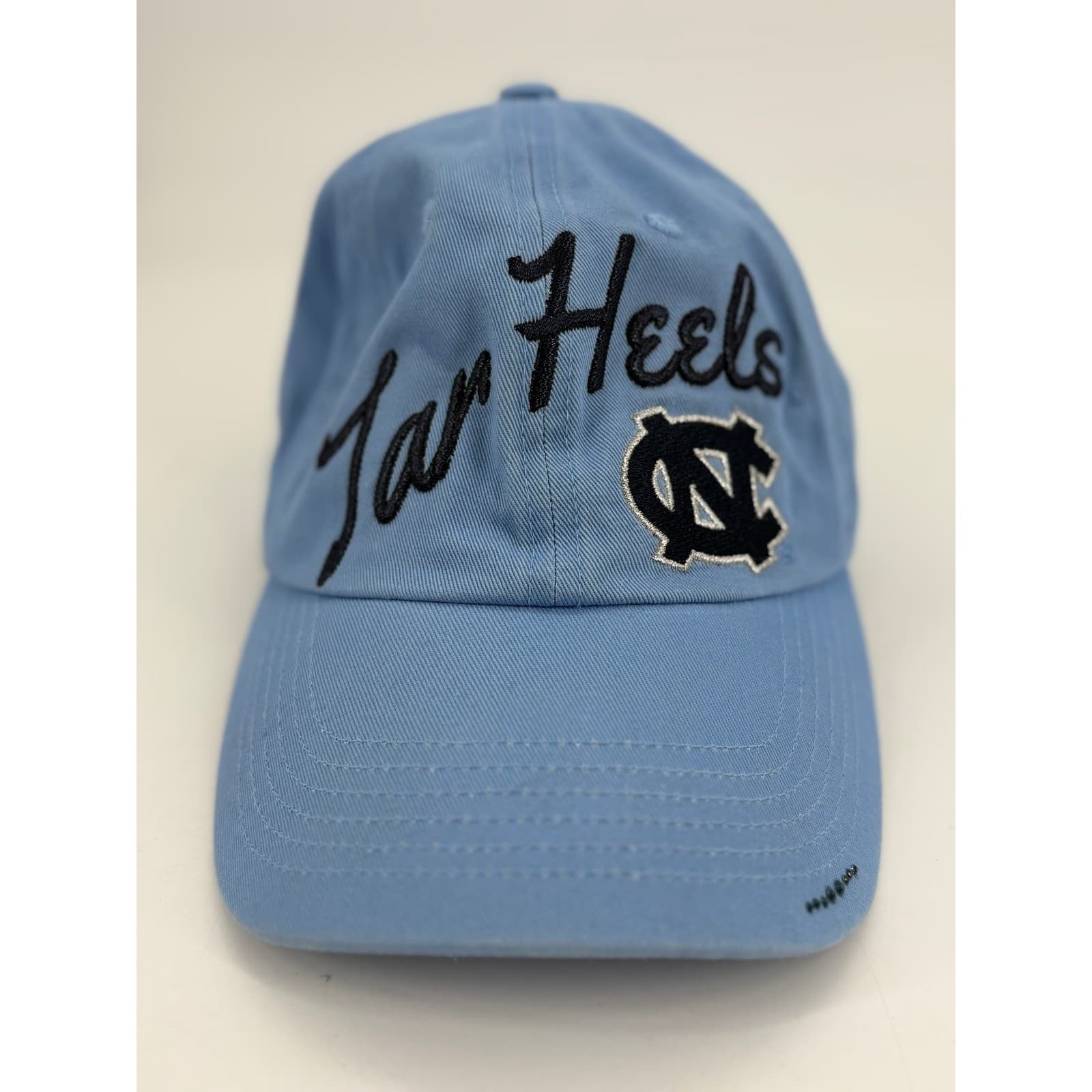 Captivating Headgear UNC Tar Heels Mens OSFM Hat Blue Script Logo Adjustable