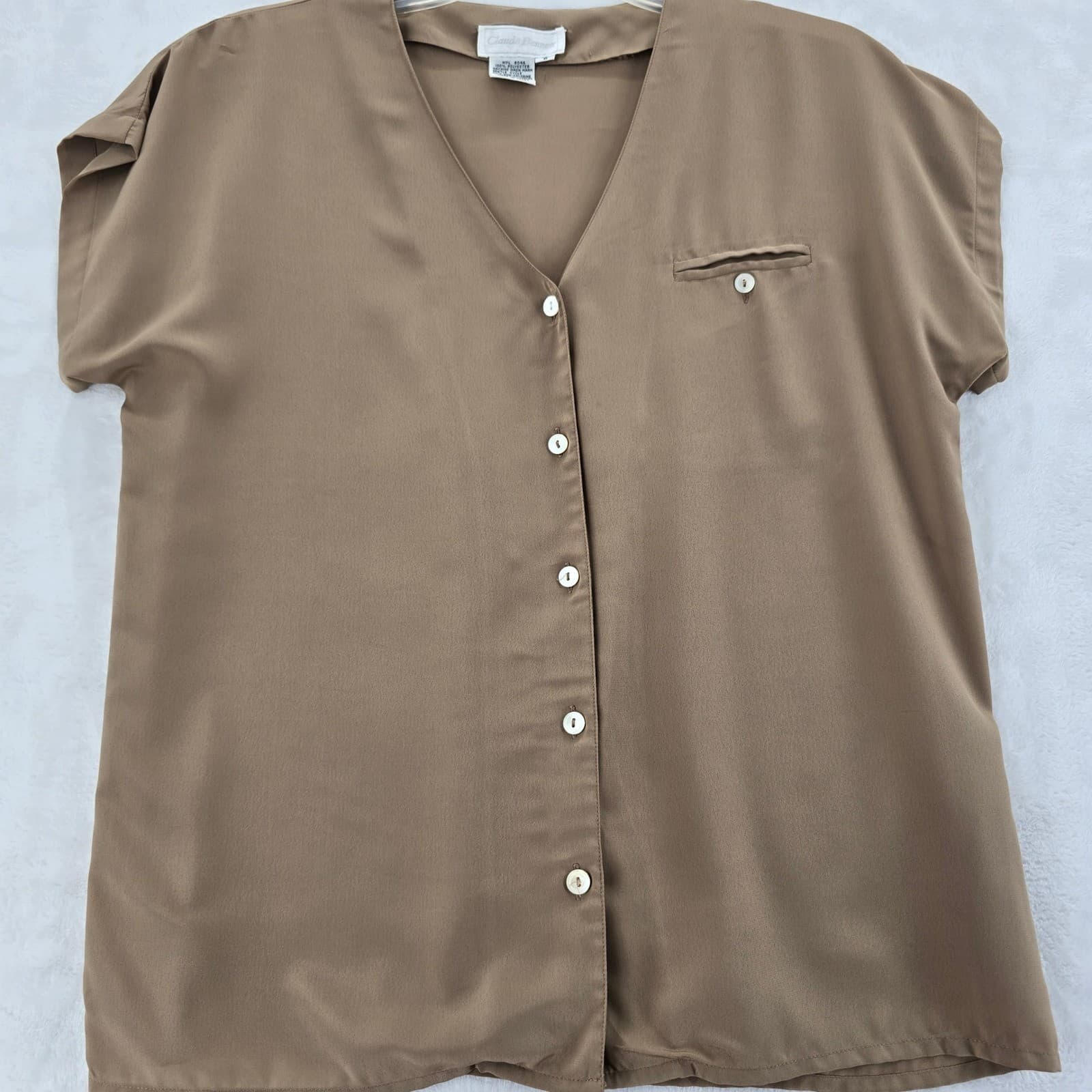 Claude Bennett Blouse Womens 8 Button Up Tan Short Sleeve V-Neck Solid Polyester