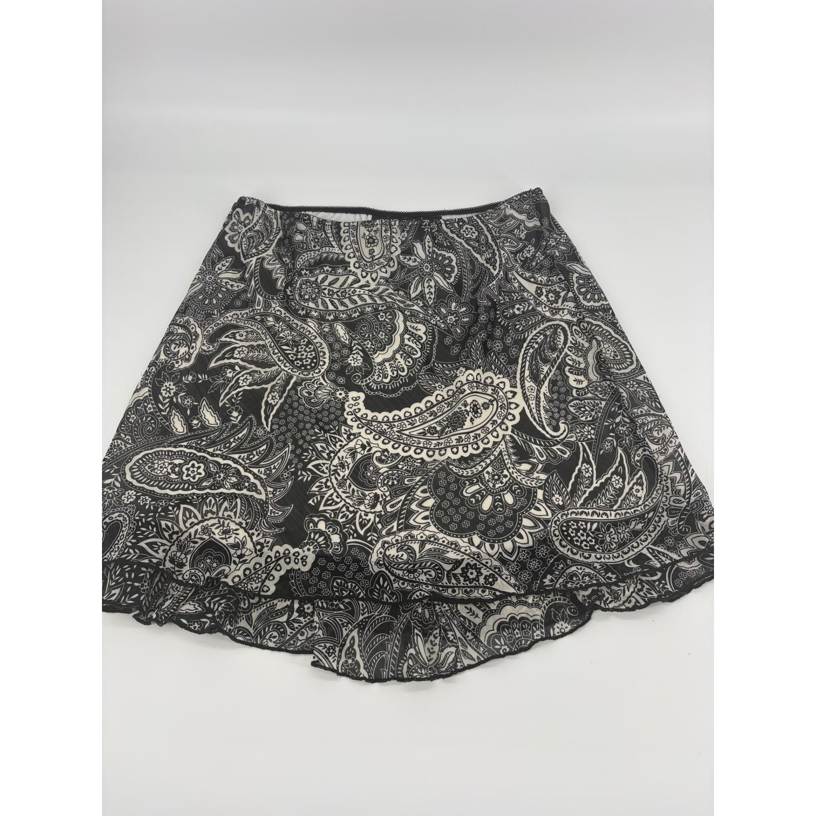 Briggs Petite Black White Paisley Flounce Ruffle Skirt Size PM