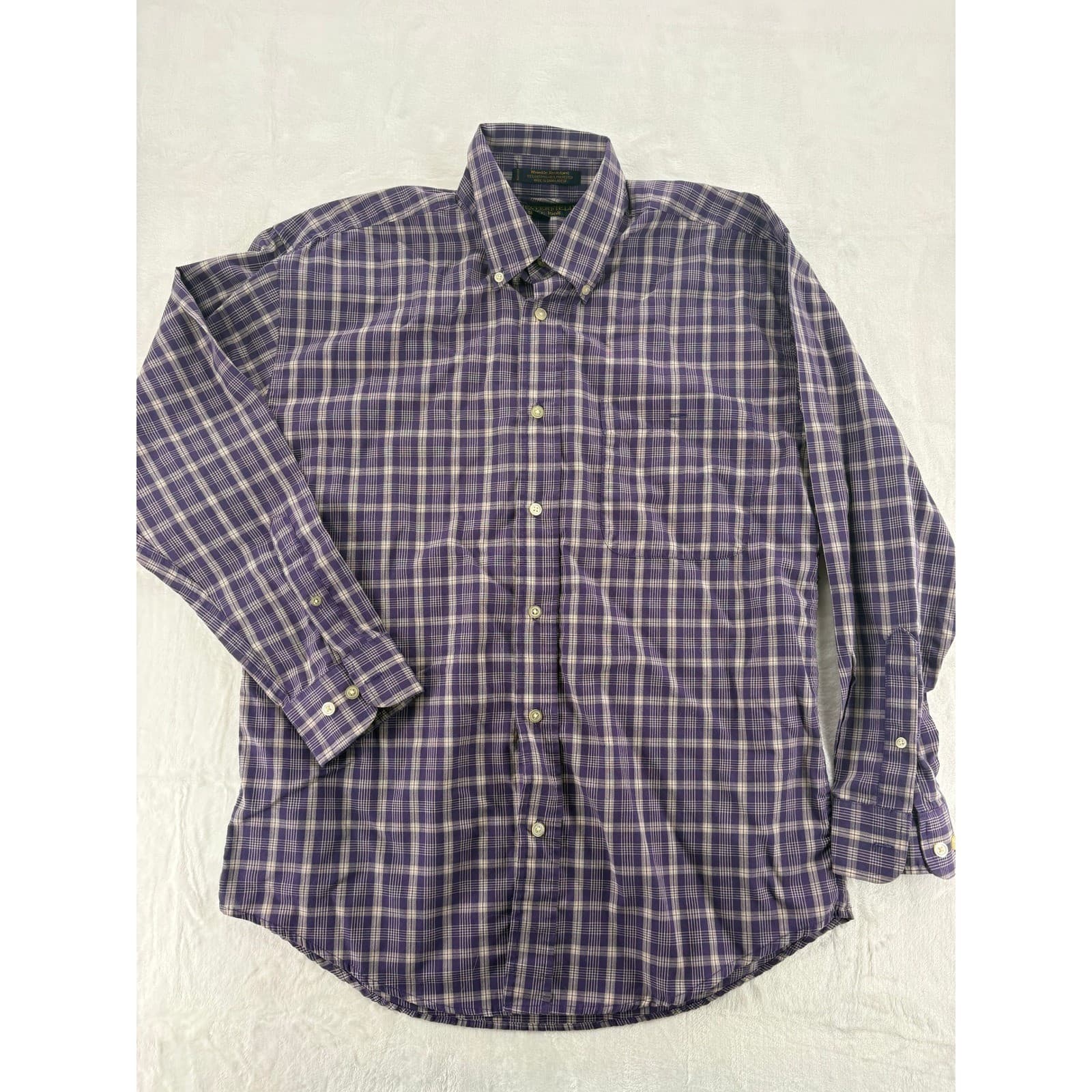 Chesterfield Button Down Mens Size M Shirt Purple Plaid Wrinkle Resistant