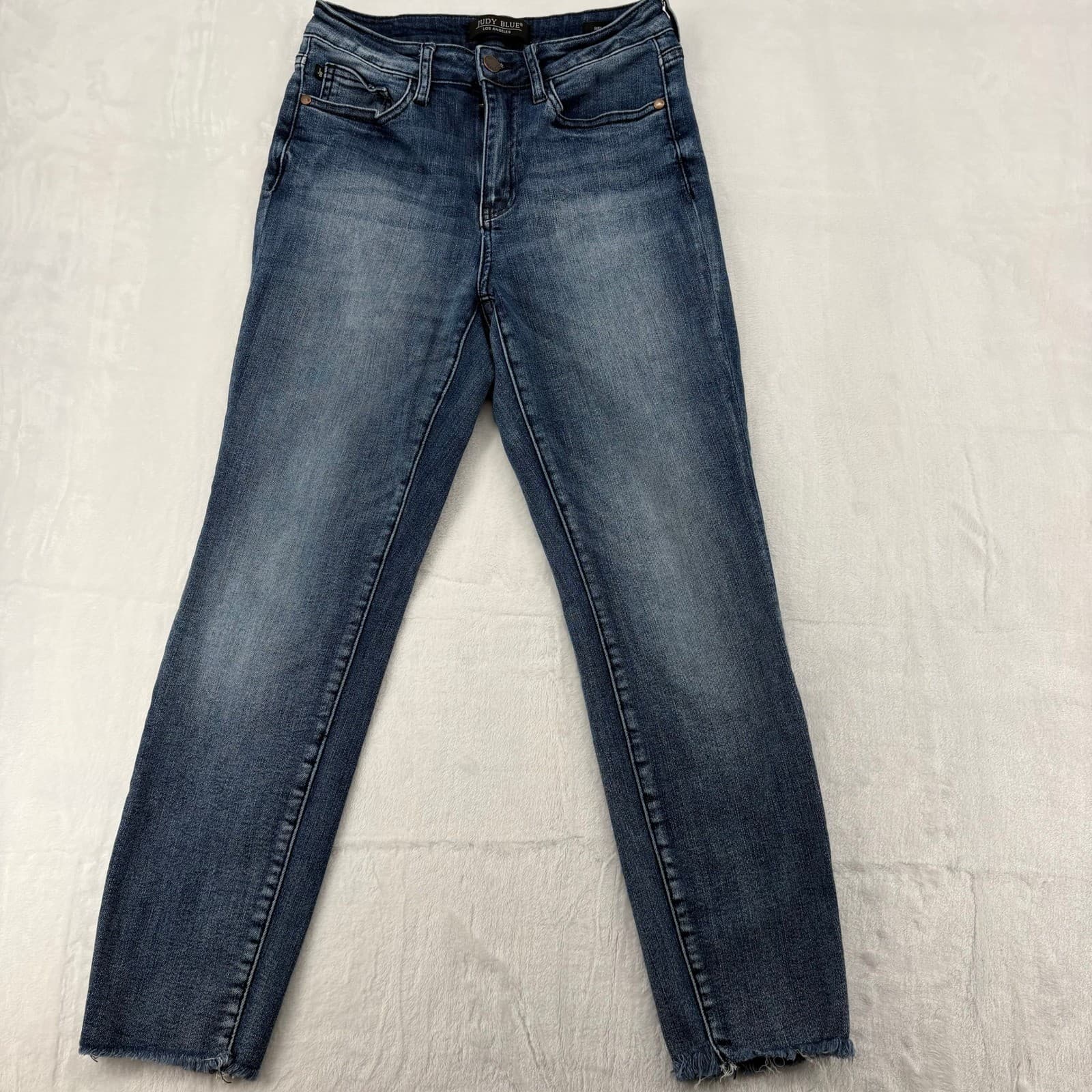 Judy Blue Jeans Womens 3/26 Relaxed Fit Blue Distressed Raw Hem JB88191