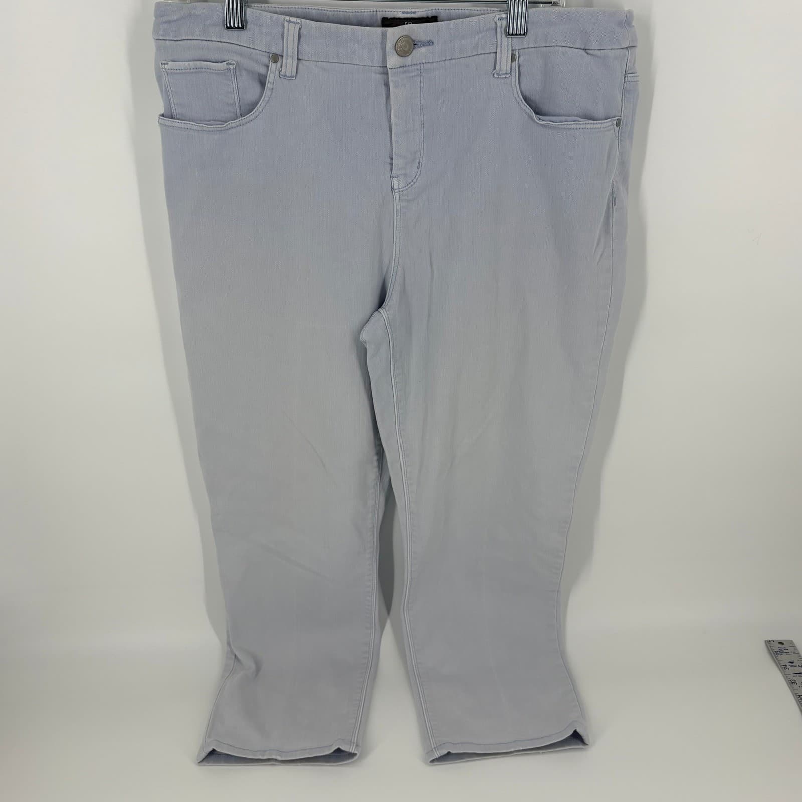 Chicos SO Slimming Women's Denim Crop Pants Light Blue Comfort Stretch