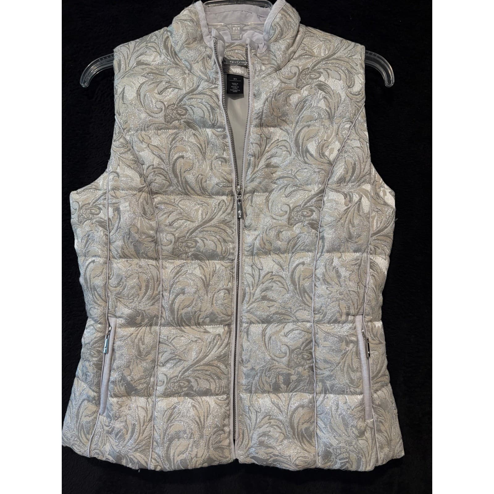 White House Black Market Puffer Vest Quilted Floral Sleeveless Jacket XS