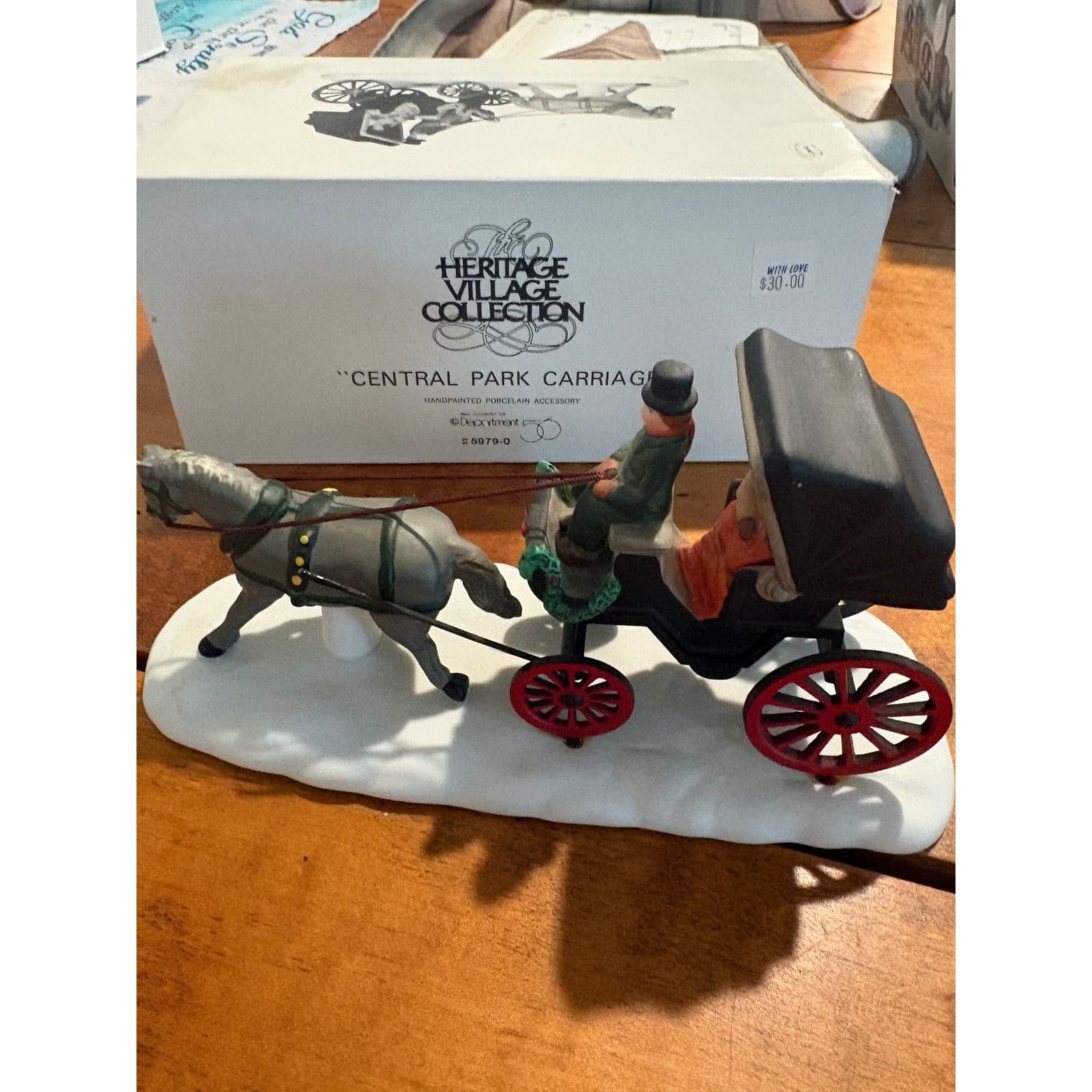 Dept 56 Central Park Carriage Heritage Village Collection 5979-0 Porcelain Multi