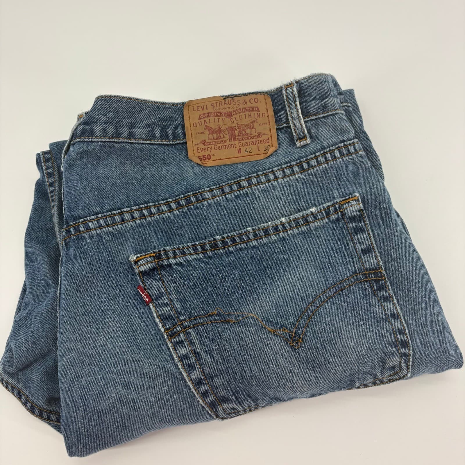 Levis 550 Relaxed Fit Vintage Jeans Mens 42x30 Blue Denim Pants