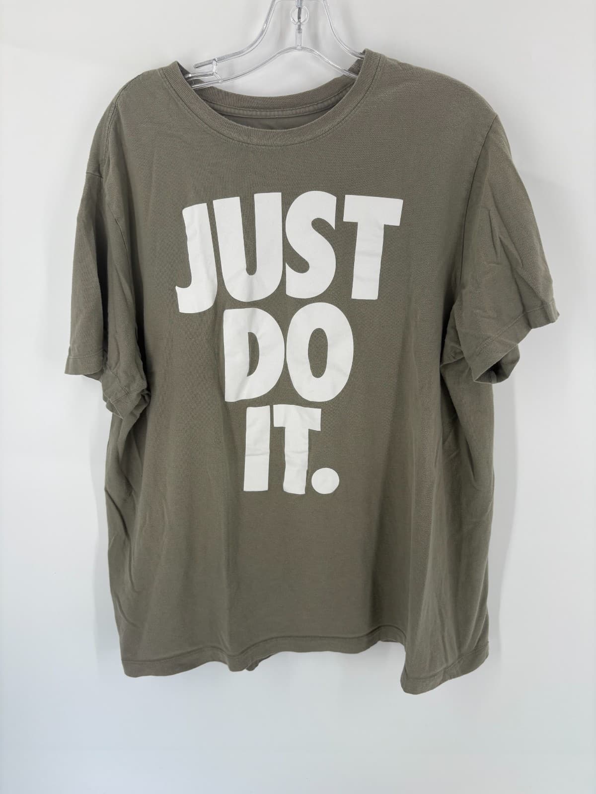 Nike Just Do It Graphic T-Shirt Men’s XL Olive Green Short Sleeve Tee