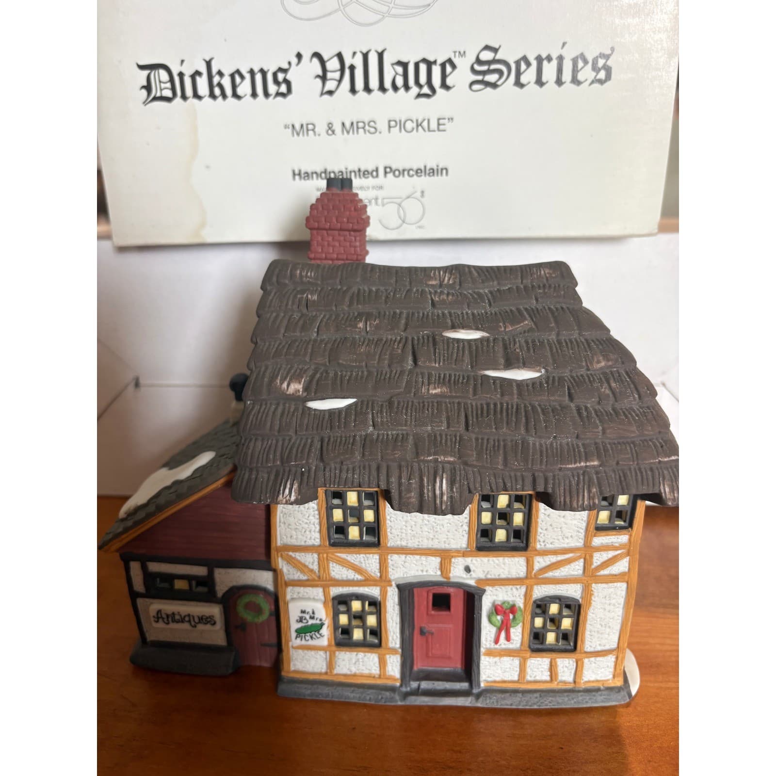 Department 56 Dickens Village OS Cottage Multicolor Mr & Mrs Pickle 5824-6