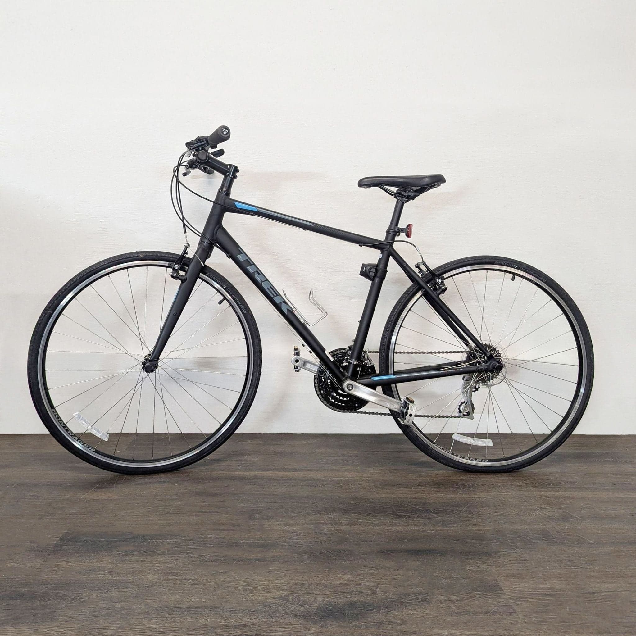 Trek Hybrid Bike – Lightweight, Reliable, Great for City Rides