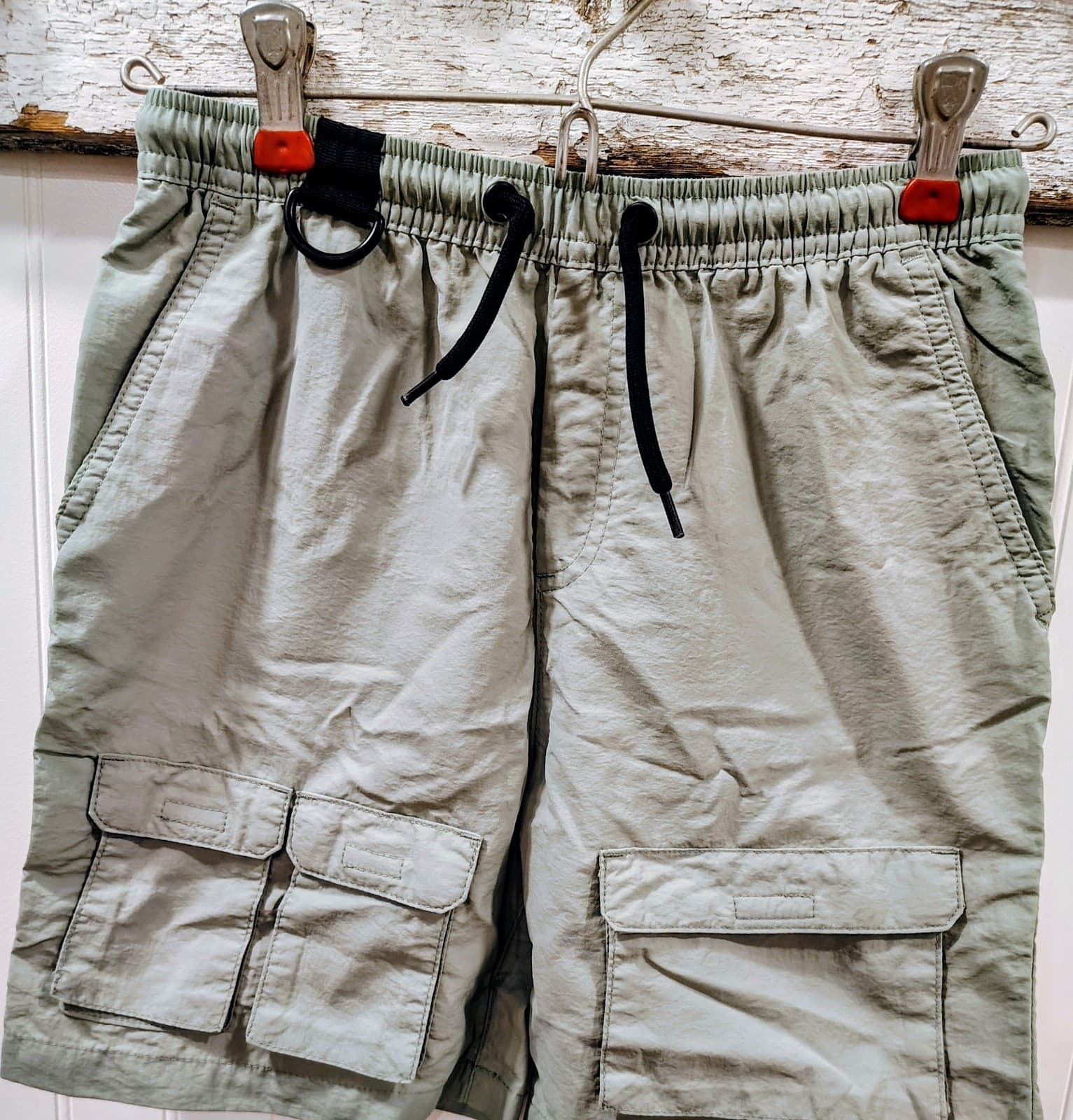 EUC Colorful Planet Boys Light Green Shorts, Size 12-14