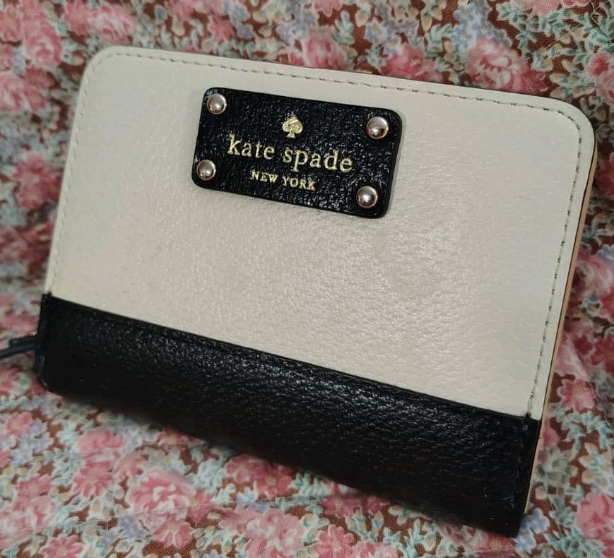 Kate Spade NY Grove St Tellie Black White wallet NWOT