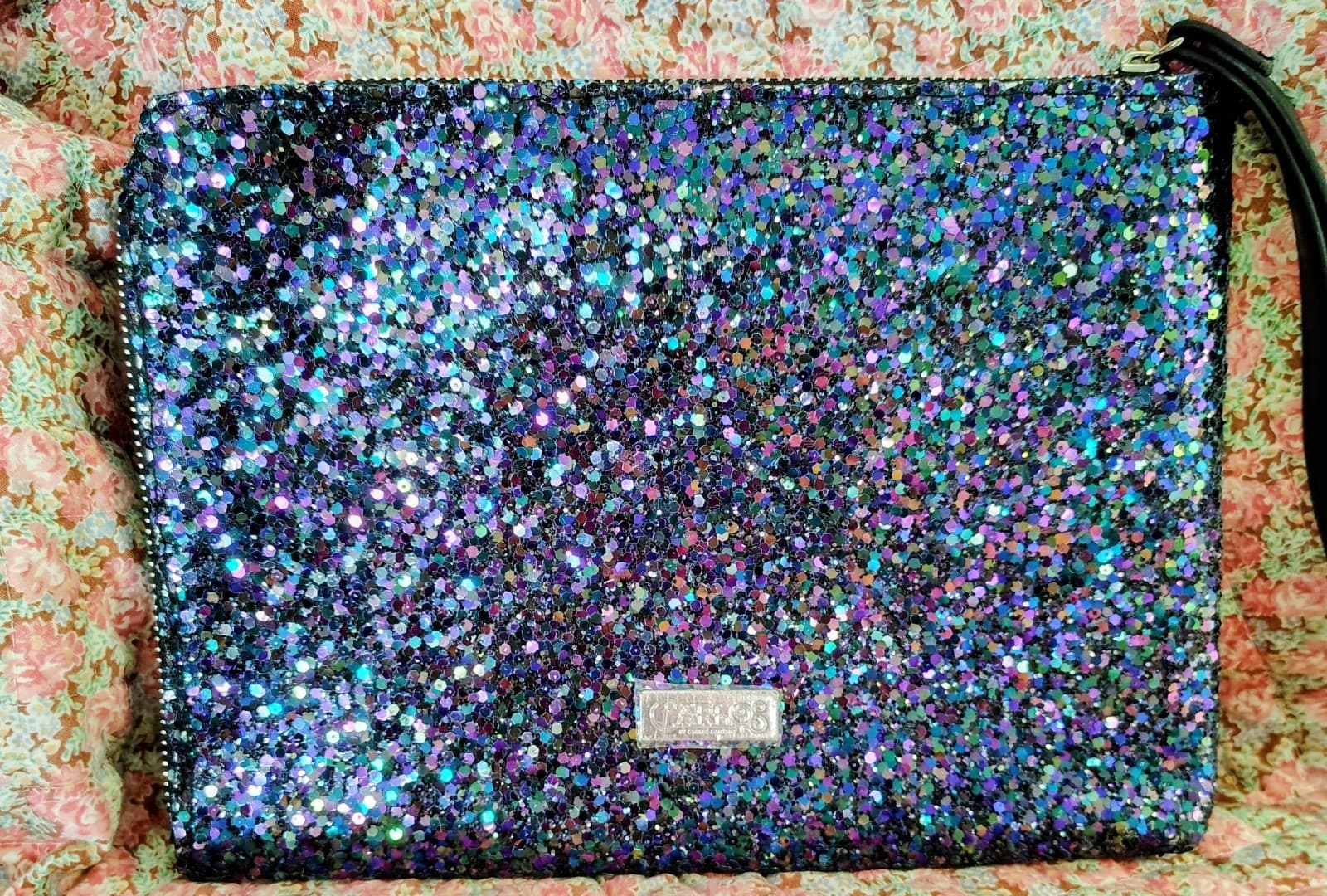 NWOT Carlos By Carlos Santana Wristlet Iridescent Chunky Glitter Sparkle
