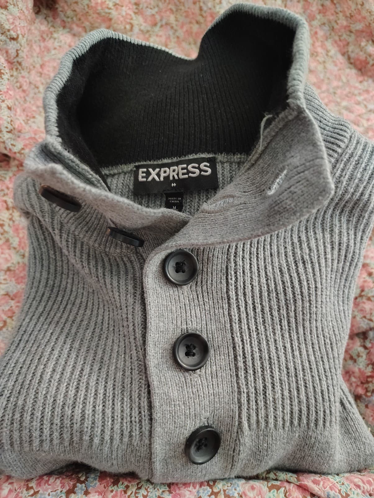 Express Mens Light Gray Button-Front Sweater Collared Knit Pullover Sz M