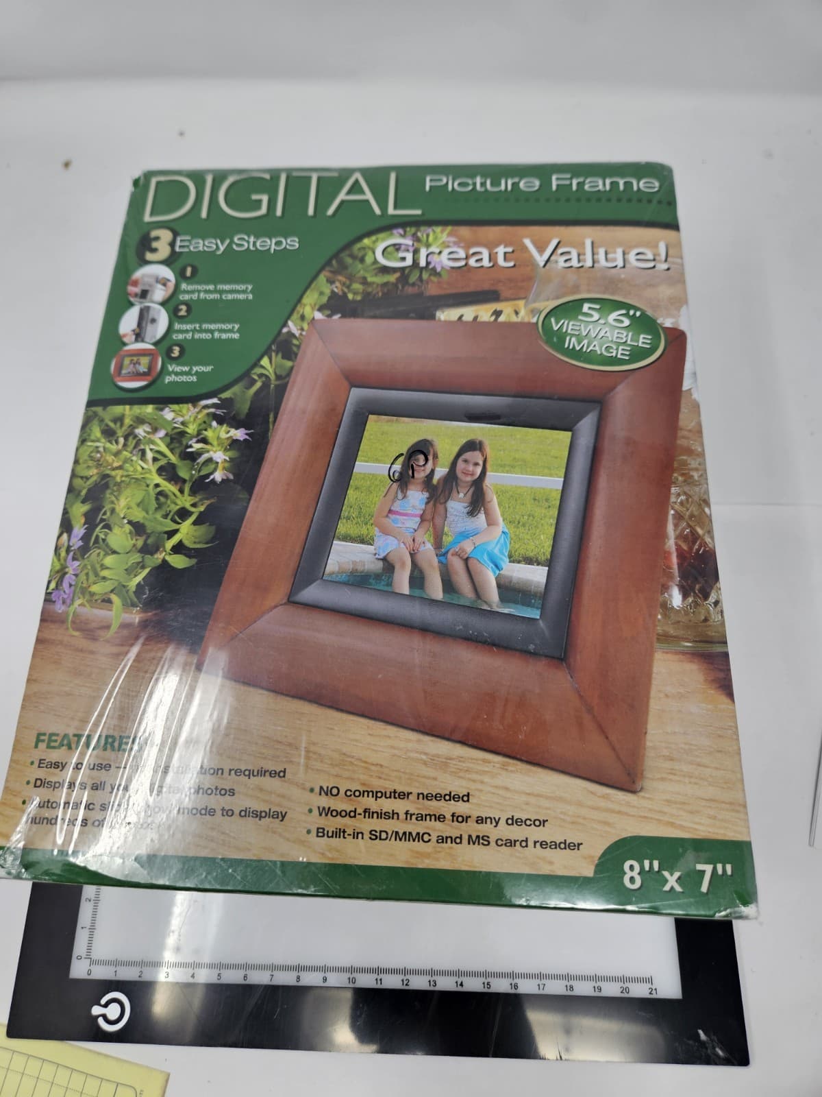 Smartparts 8"x7" Digital Picture Frame High Resolution 5.6" LCD Display Sealed