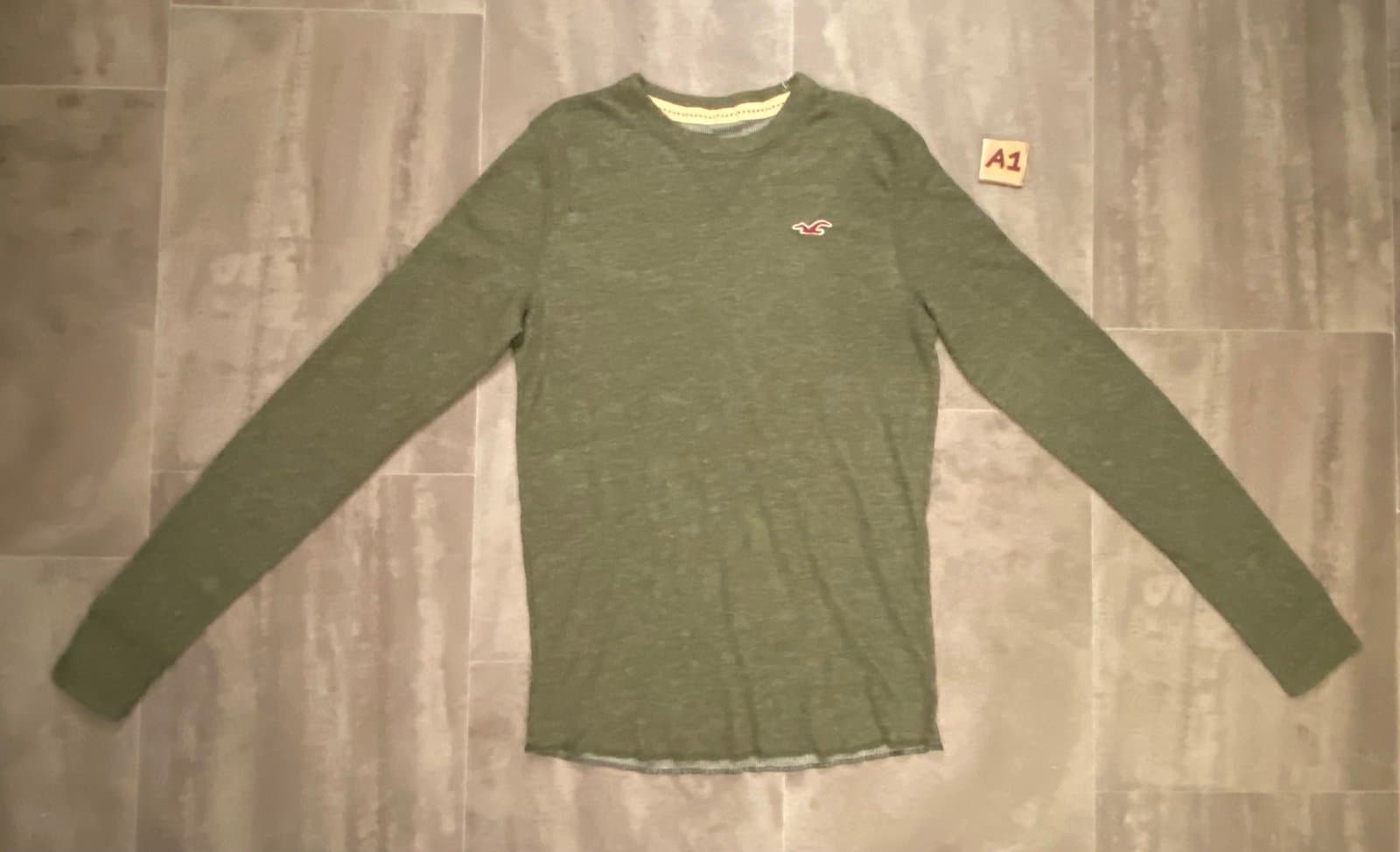 Green long sleeve Hollister sweater men’s medium