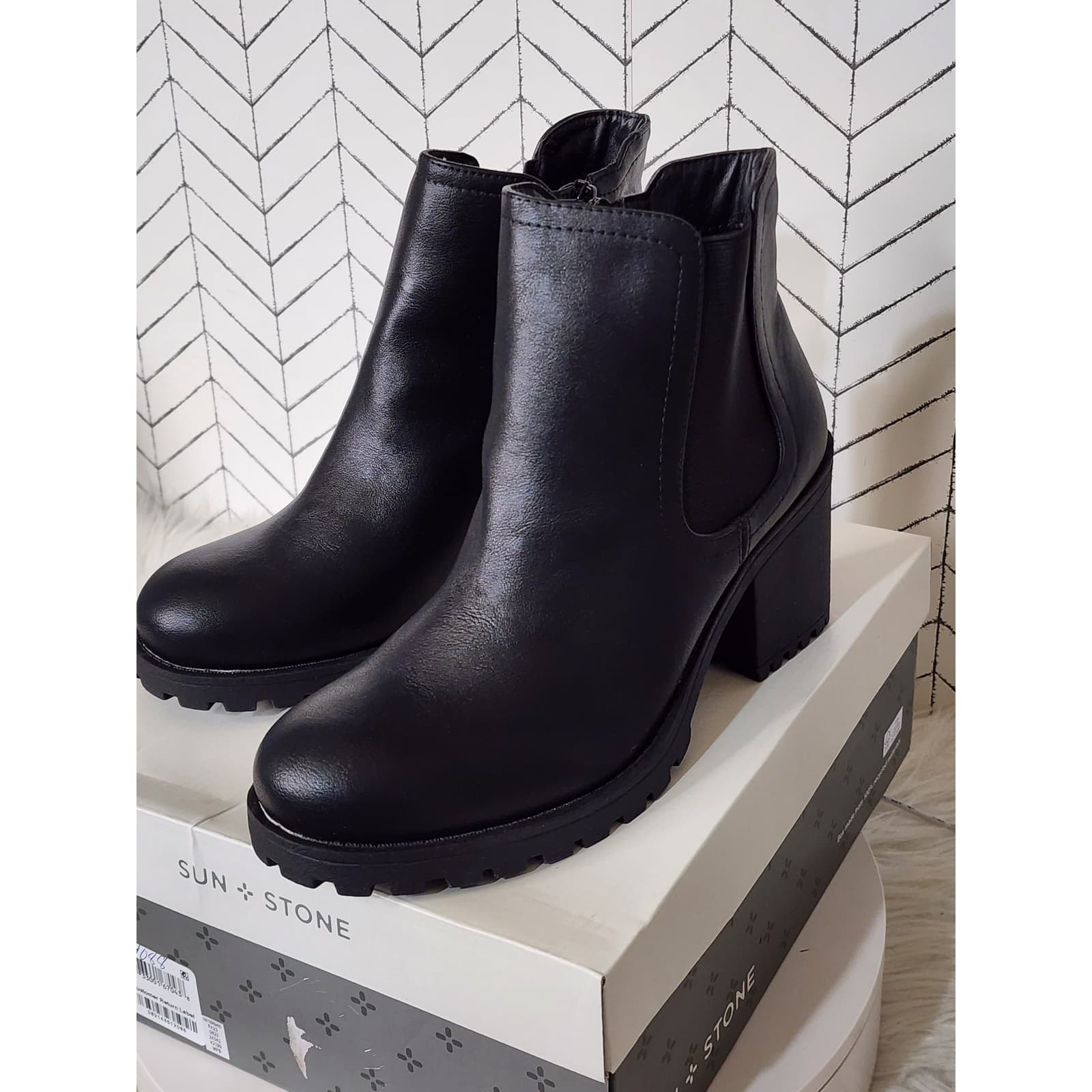 Sun + Stone Morghan Women Chelsea Booties Lug Sole Ankle Zip Boots - Size 9.5 M
