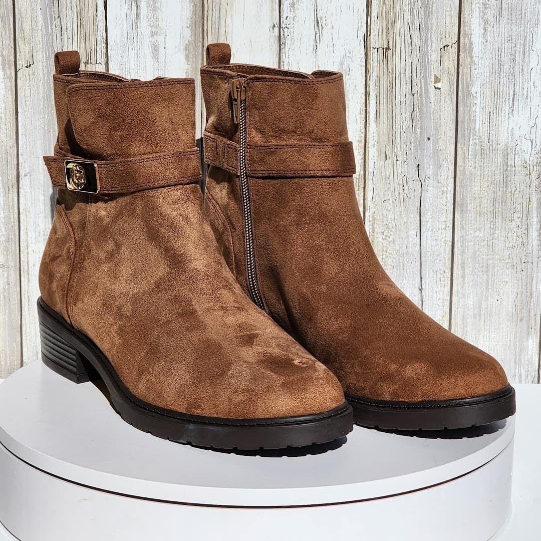 NEW - Giani Bernini Women's Becca Memory Foam Buckled Booties - Size 9.5 M