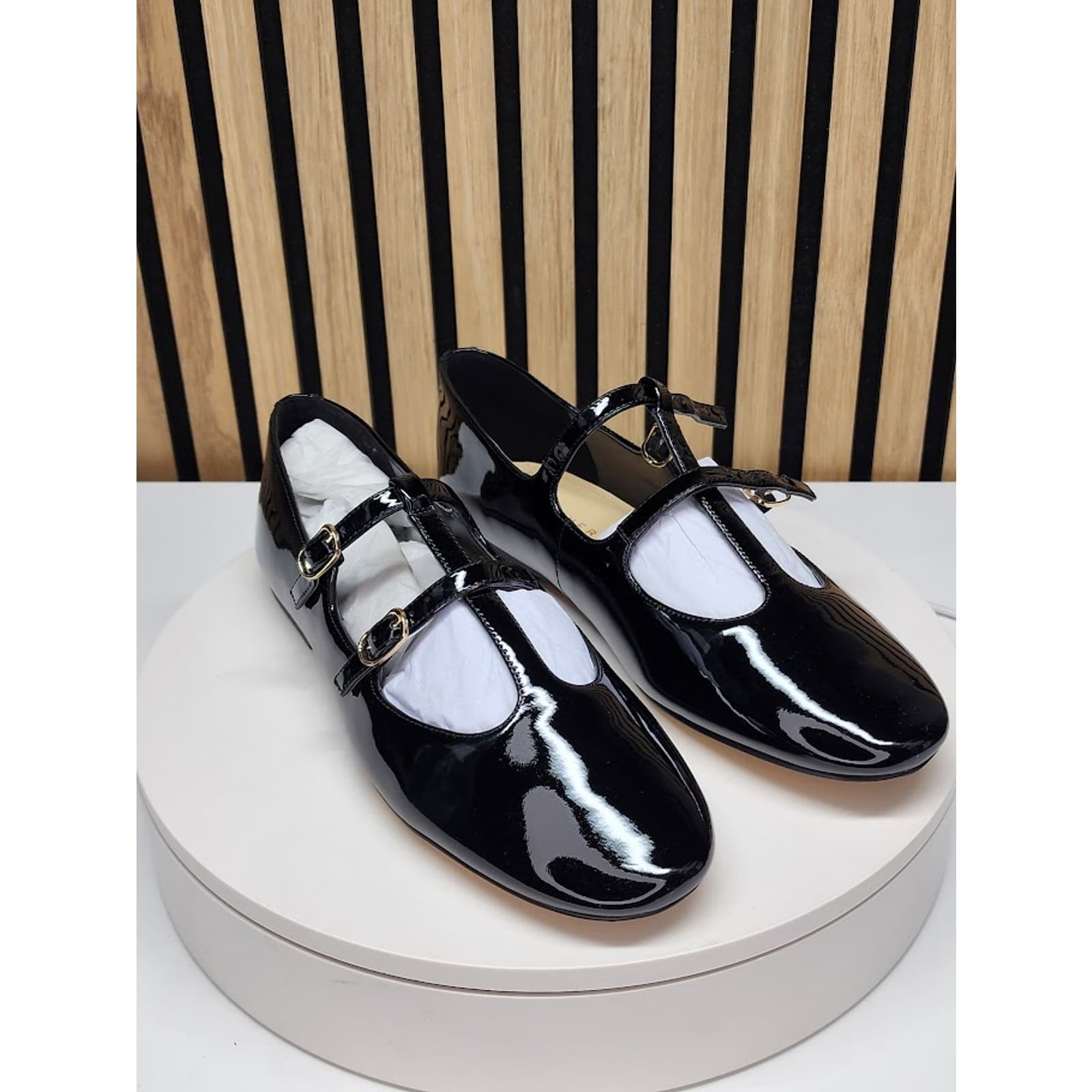 NEW - Marc Fisher Women’s Leather T-Strap Flats Double Buckle Shoes - Size 8.5 M