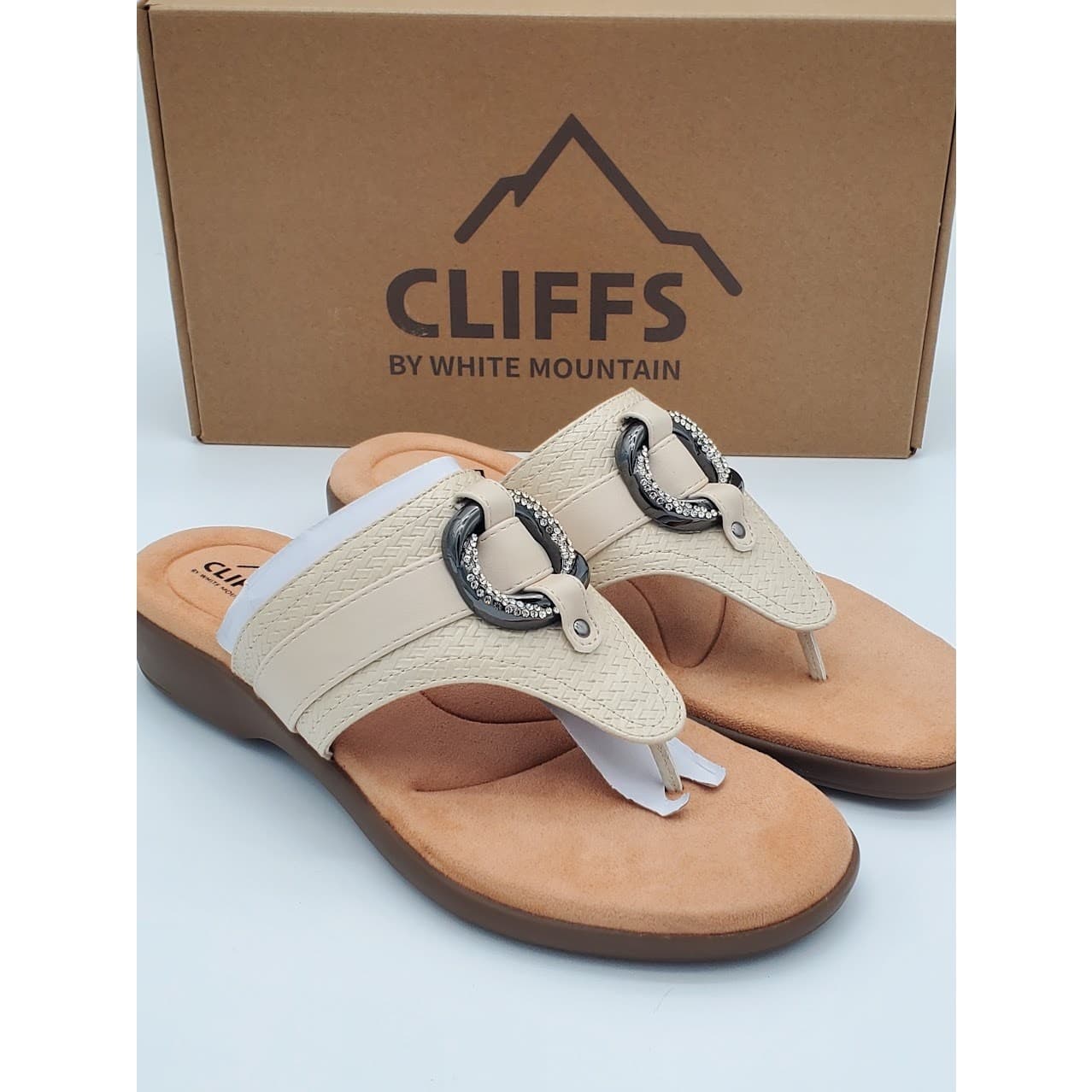 NEW - Cliffs Benedict Women’s Thong Comfort Sandals Casual Wedges - Size 8