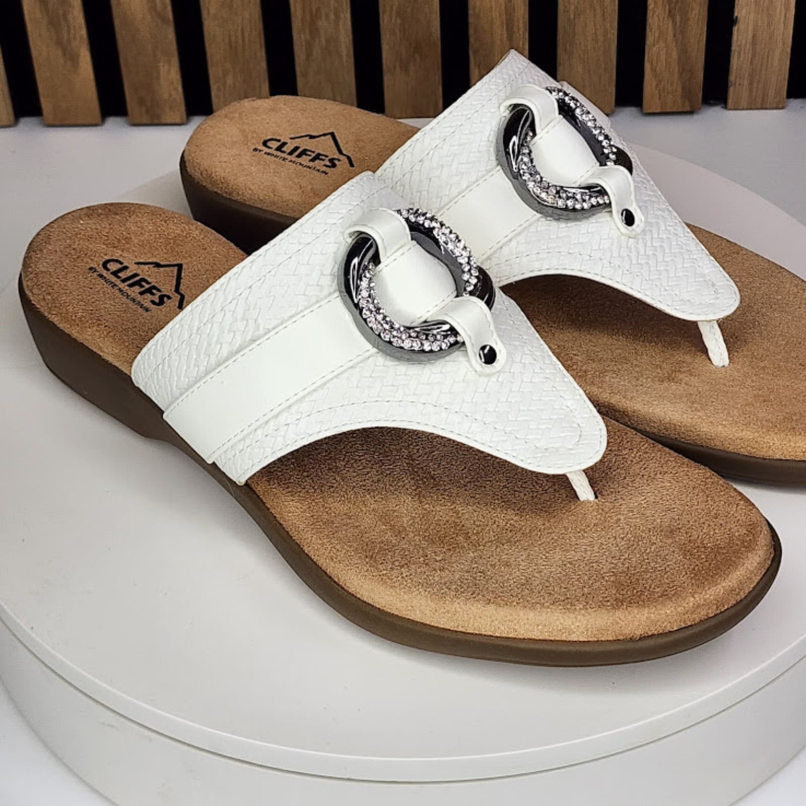 NEW - Cliffs Benedict Women’s Thong Comfort Sandals Casual Wedges - Size 10