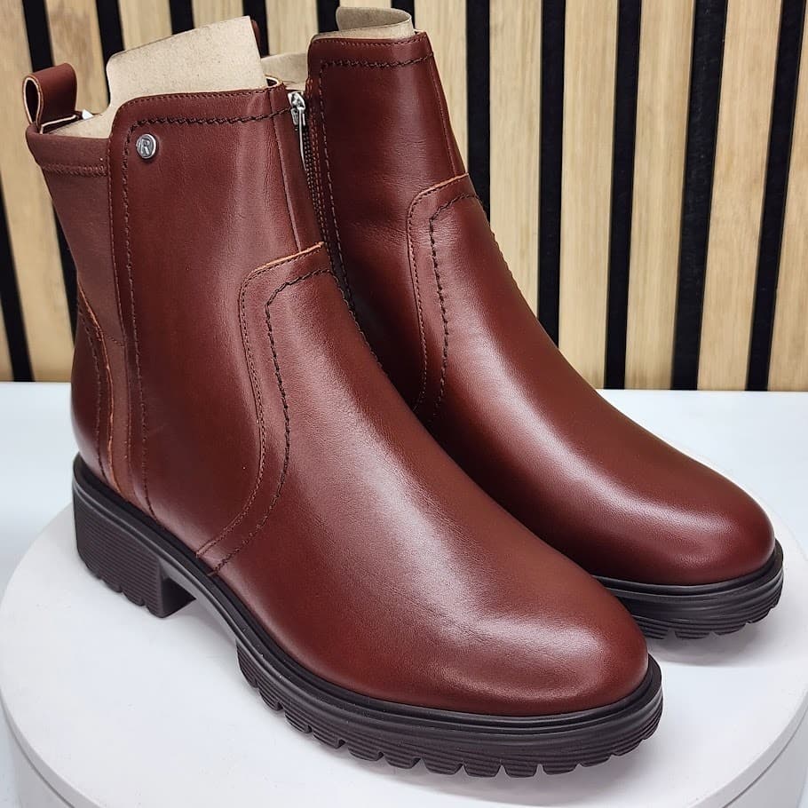 NEW - Rockport Isalina Women Brown Waterproof Lug Sole Comfort Boots Size 7.5 M