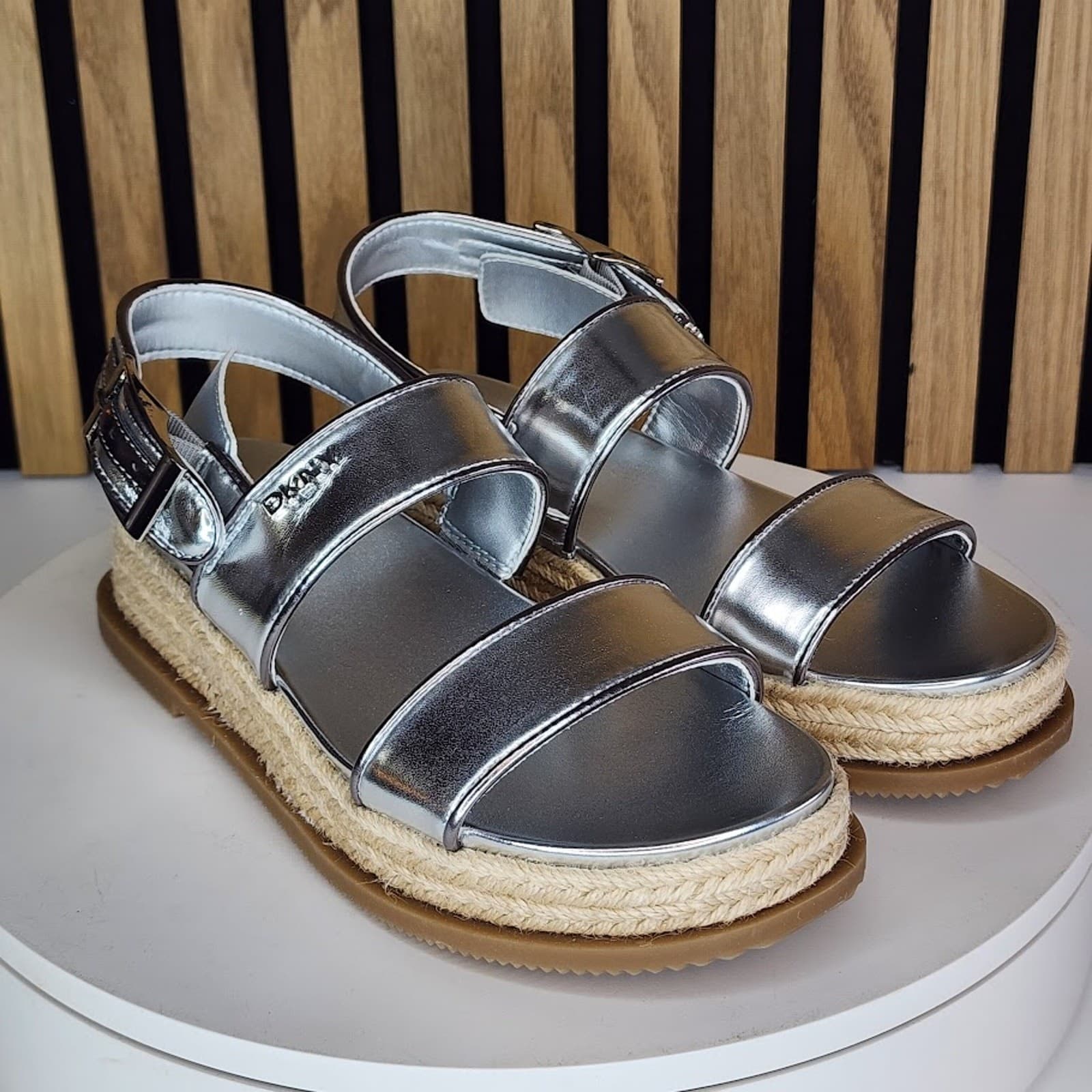 NEW - DKNY Bernae Women’s Slingback Sandals Silver - Size 6.5 M