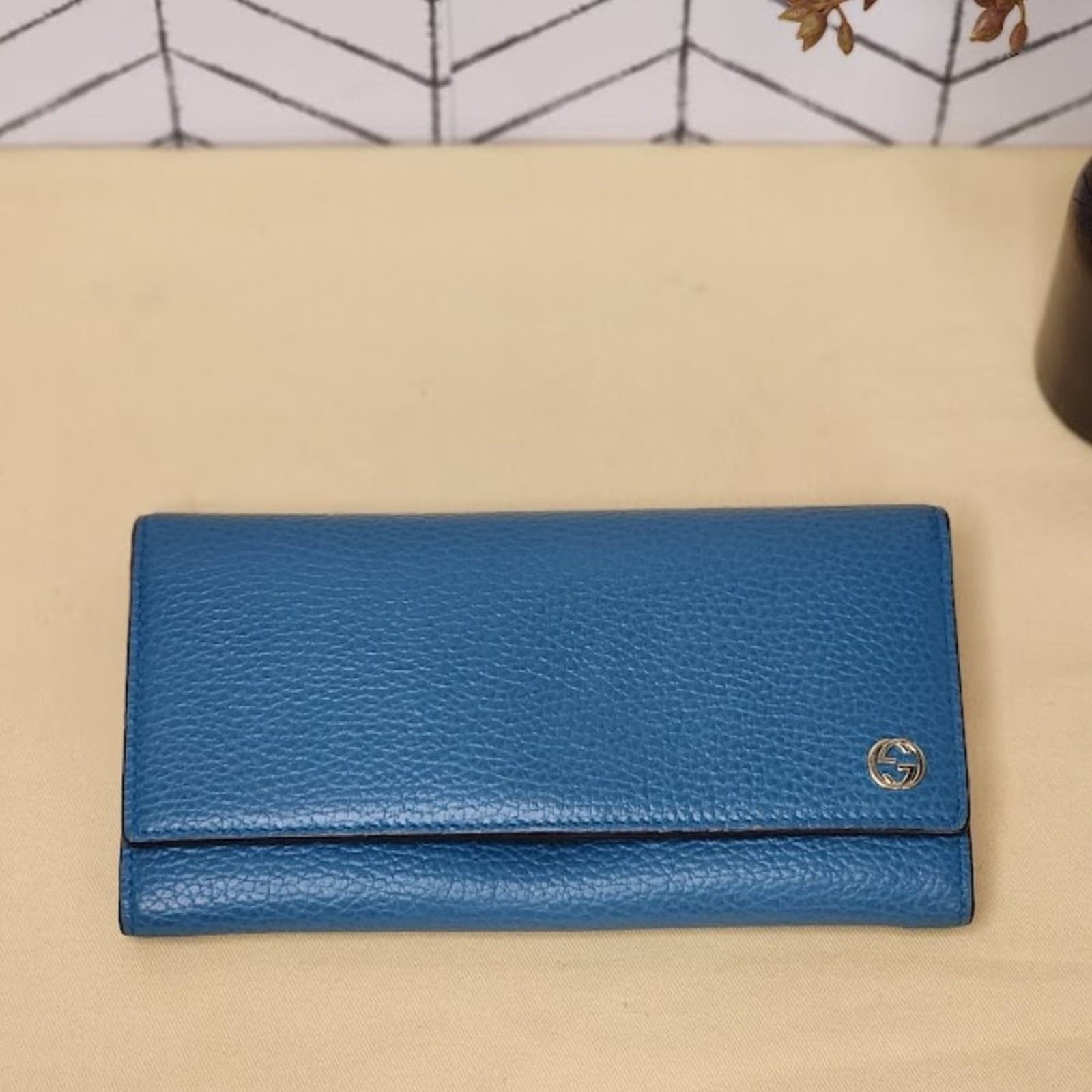 Gucci Leather Continental Wallet