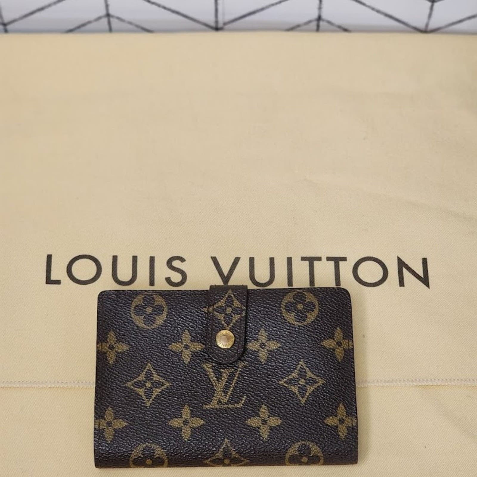 Authentic Louis Vuitton Monogram Porte Monnaie Billets Viennois Bifold Wallet