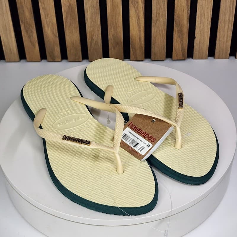 NEW - Havaianas Slim Point Women’s Flip Flops Pointed Toe Sandals Size 11/12