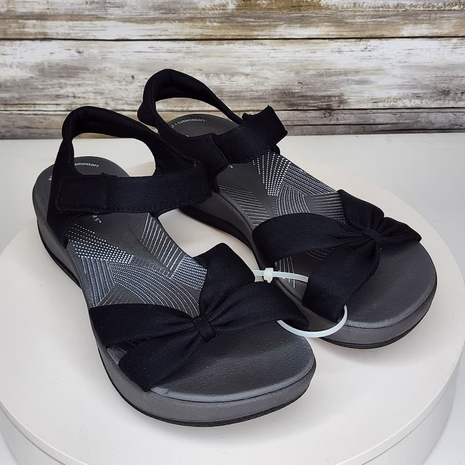NEW - Clarks Cloudsteppers Arla Shore Women’s Sport Sandals Comfort Size 8