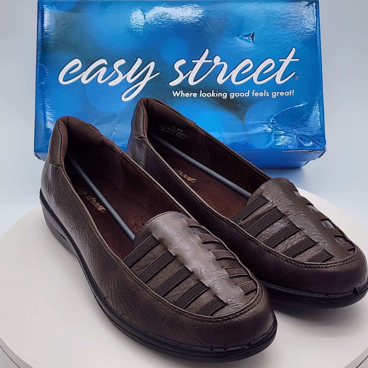 NEW Easy Street Genesis Brown Burnished Leather Loafers Women's Size 7.5 WW