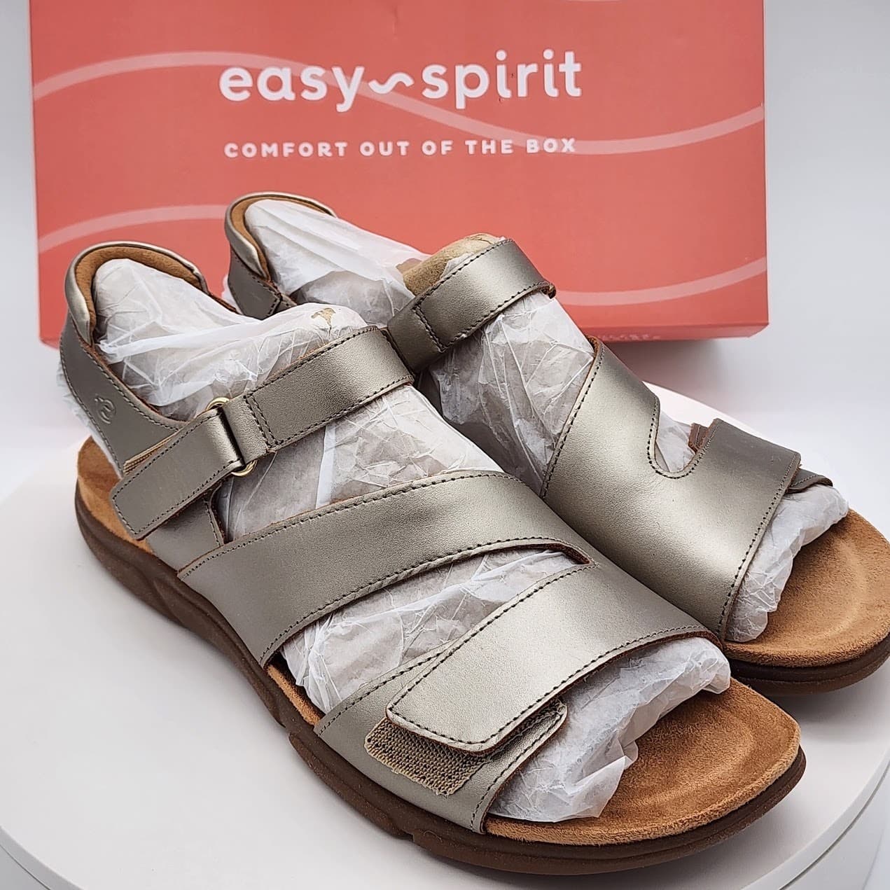 NEW Easy Spirit Mavey Gold Comfort Sandals Women's Size 10 M Adjustable Straps