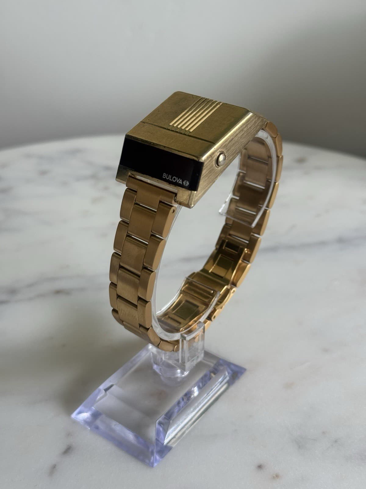 1976 Bulova Computron LED Digital Driver’s Watch Gold Tone N6 Working 30x36mm