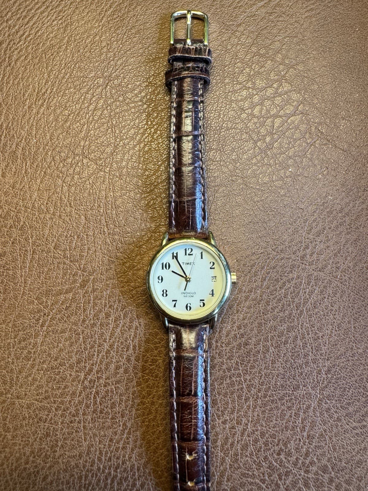Timex Indiglo L0 Quartz 24.5mm Date Watch Brown Leather Strap