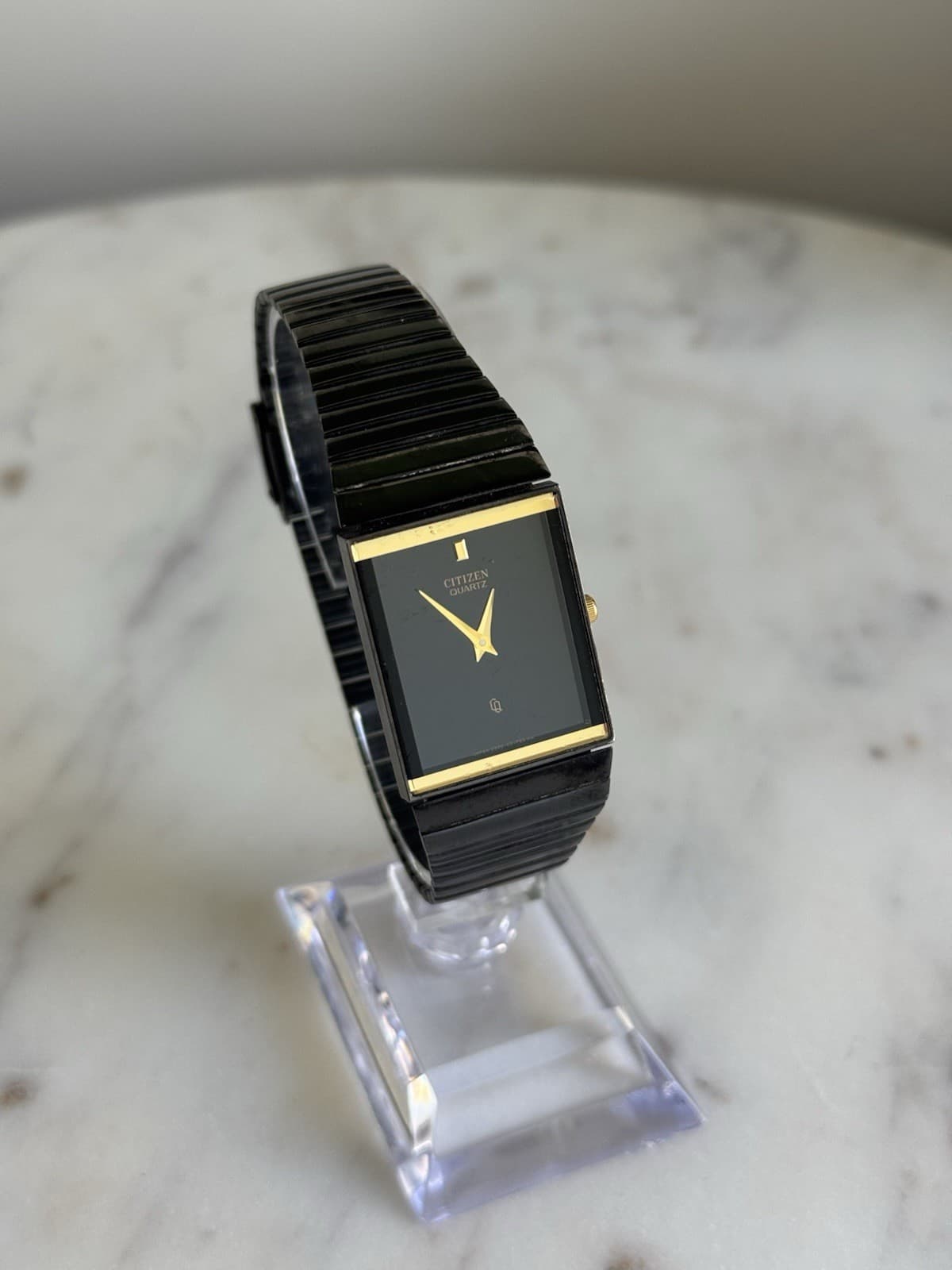 Vintage Citizen Quartz 2020-601795 KA Black & Gold Rectangular Dress Watch 24mm