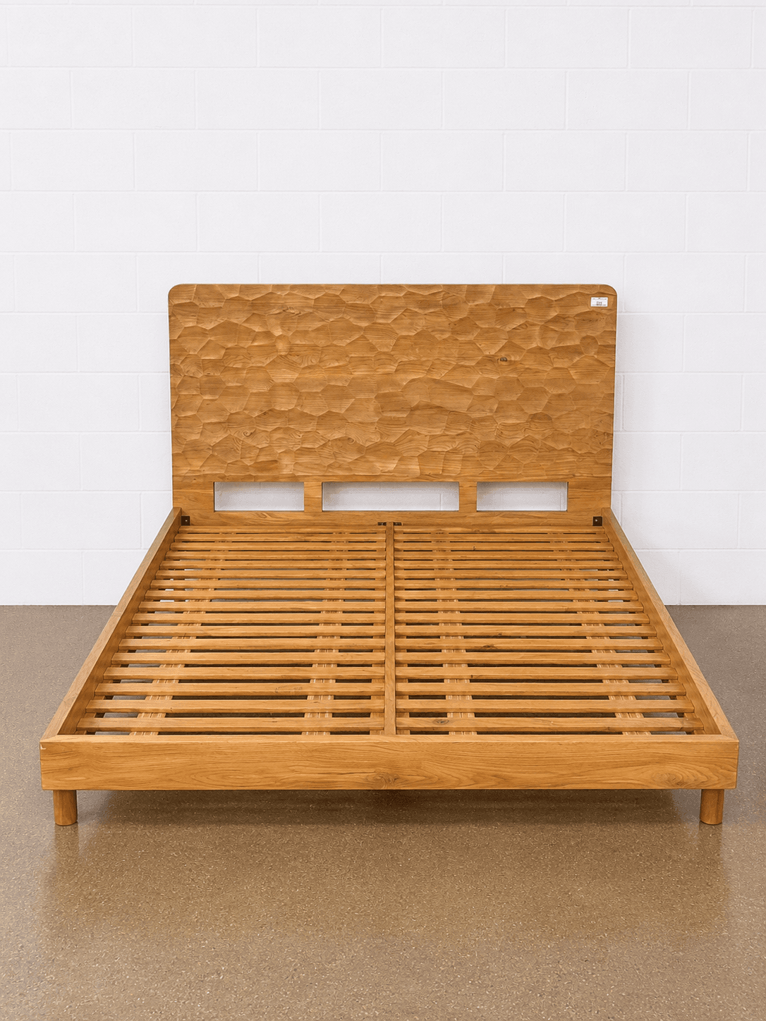 Moe's Misaki Queen Bed Natural