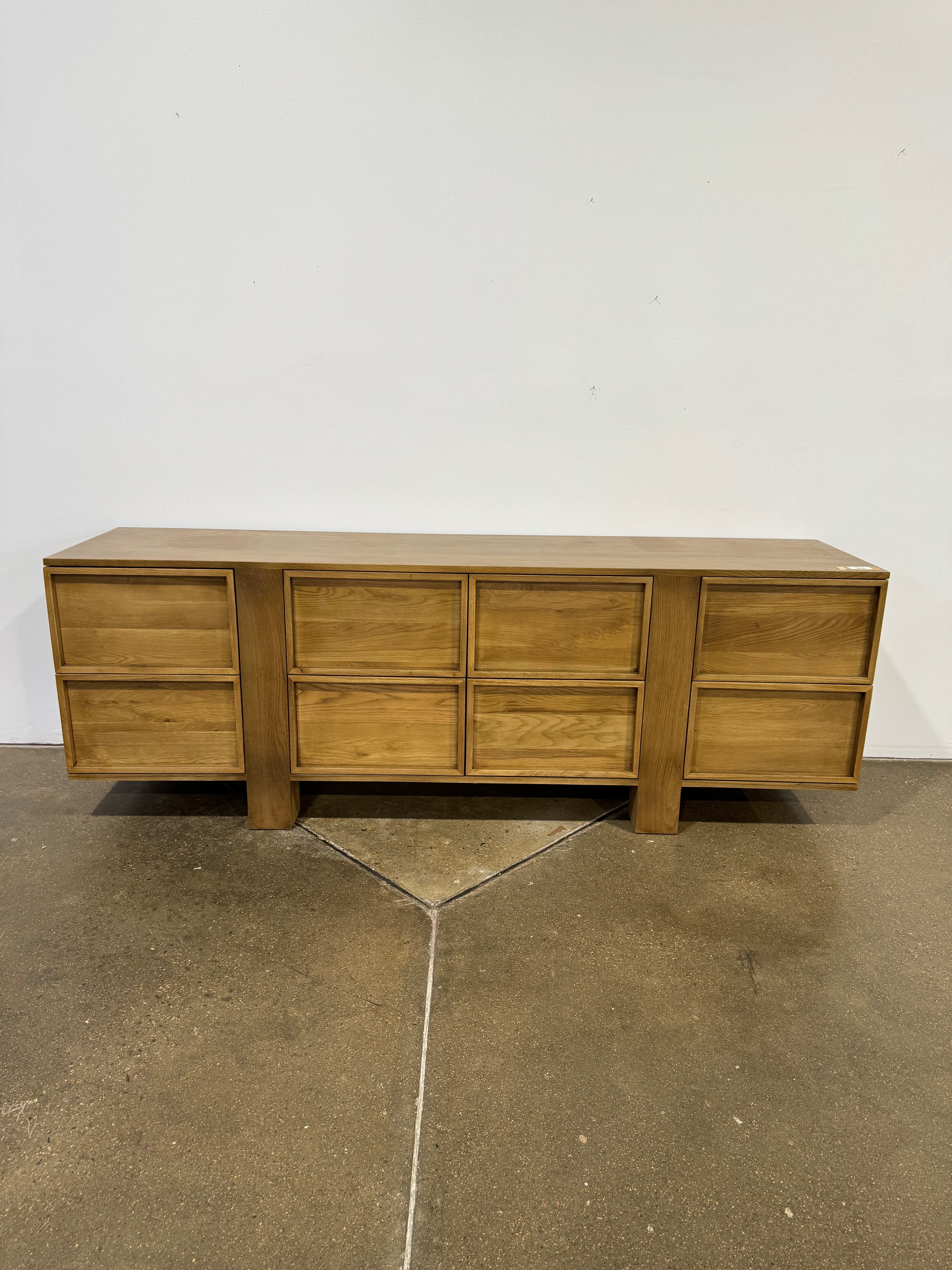 Moe's Henley 8 Drawer Dresser Brown