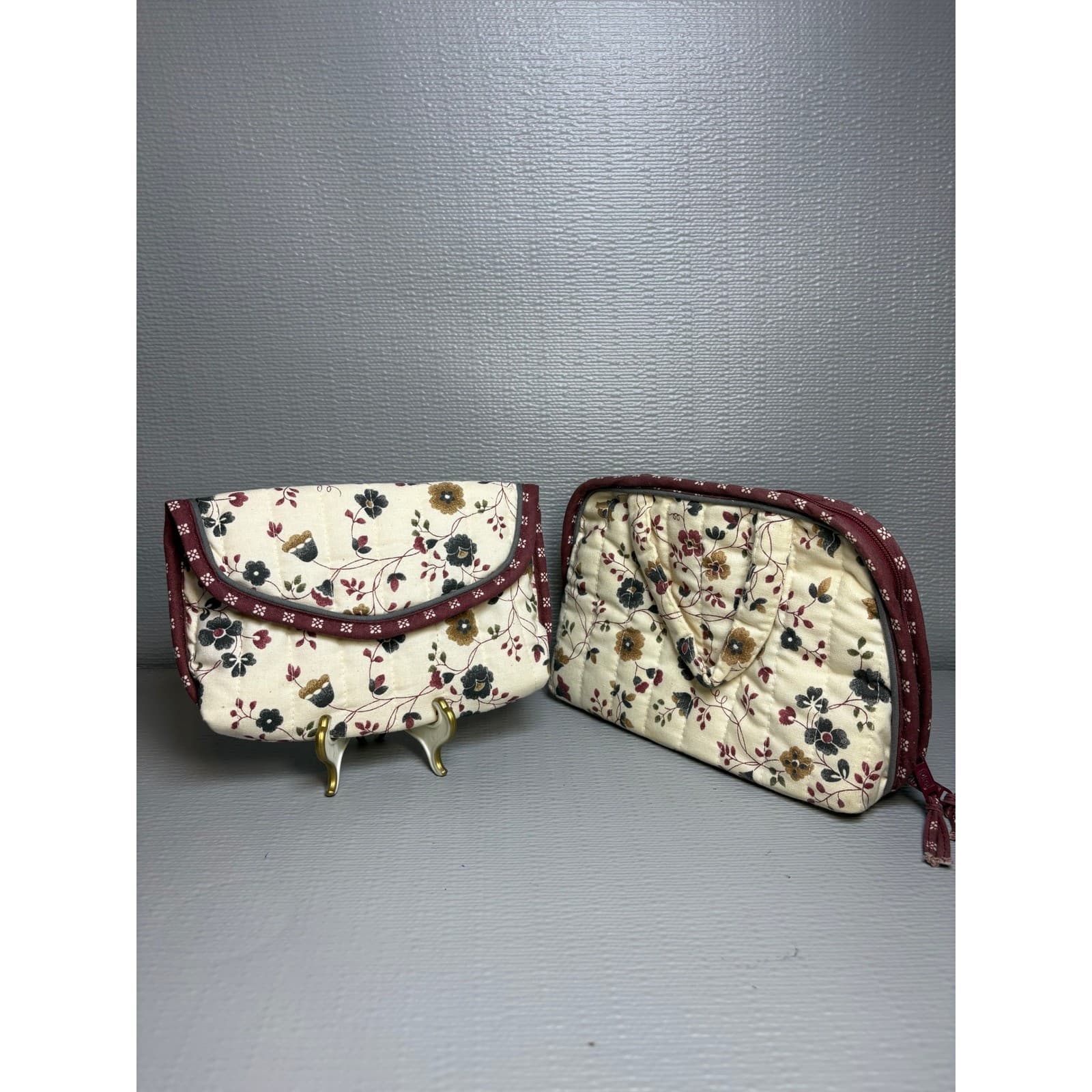 Totes Vintage Style Quilted Floral Makeup Bag & Mirror Pouch Set Cream Burgundy