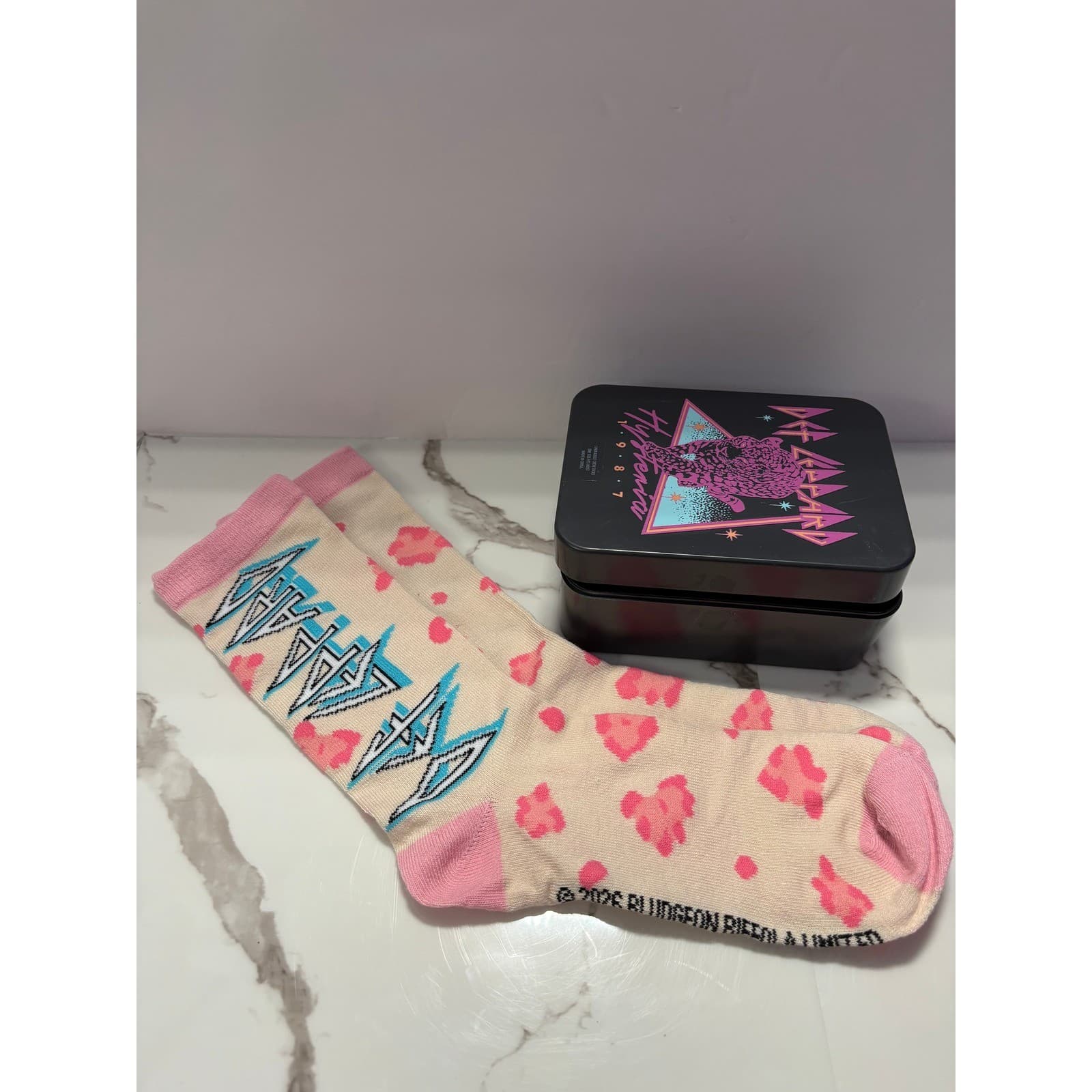 Def Leppard Hysteria 1987 Crew Socks in Collectible Tin Pink Leopard Print New