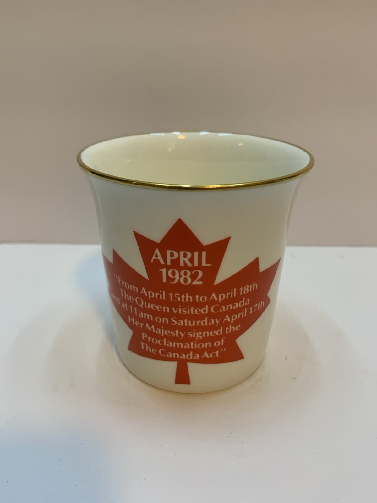 Queen Elizabeth II Visit To Canada April 1982 Commemorative Mug Maple Leaf
