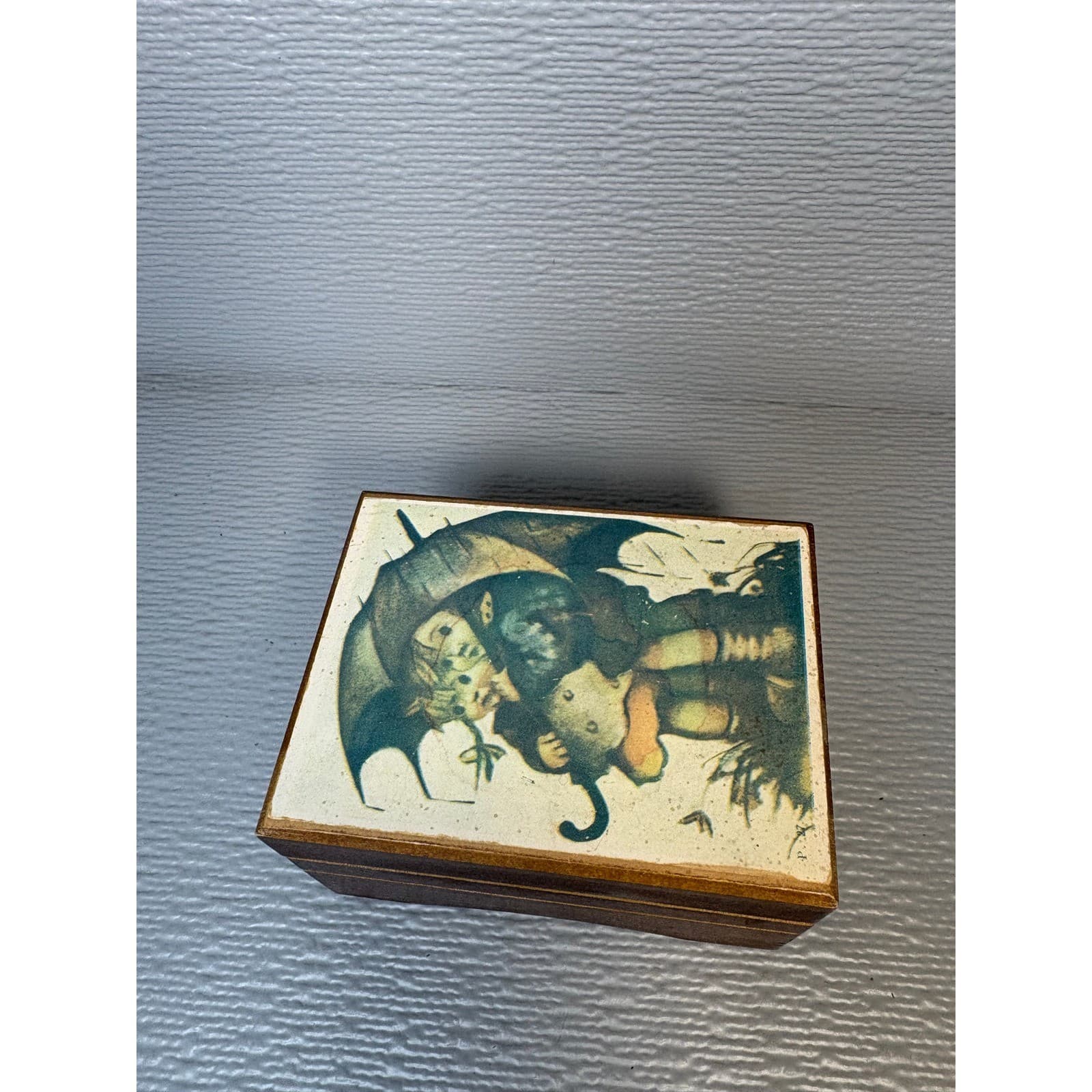 Vintage Toyo Japan Wood Music Box Children Umbrella Hummel Style Wind Up