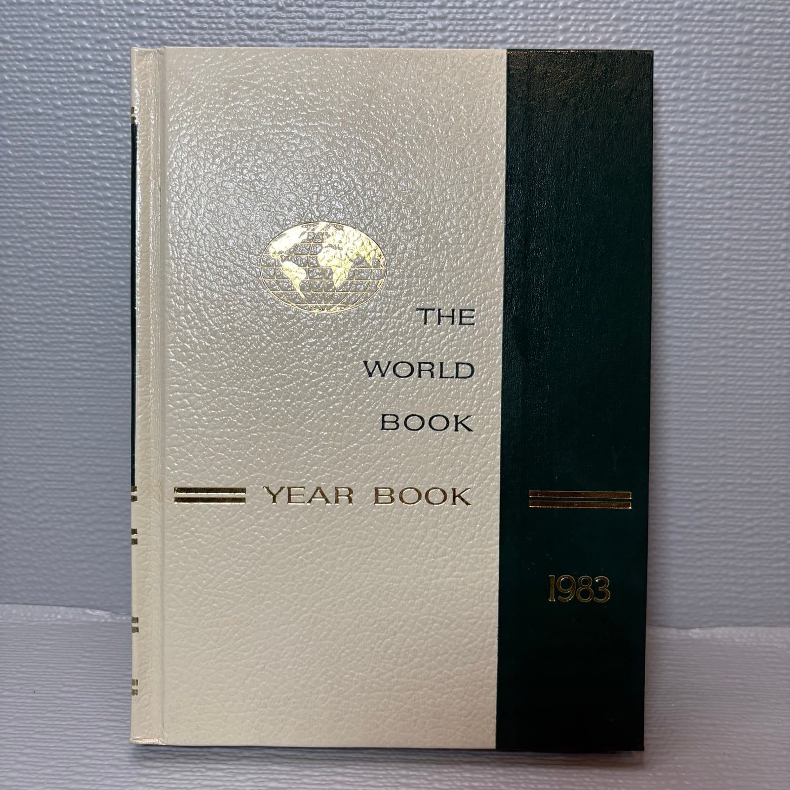 1983 World Book Year Book Vintage Hardcover Encyclopedia Supplement 1982 Events