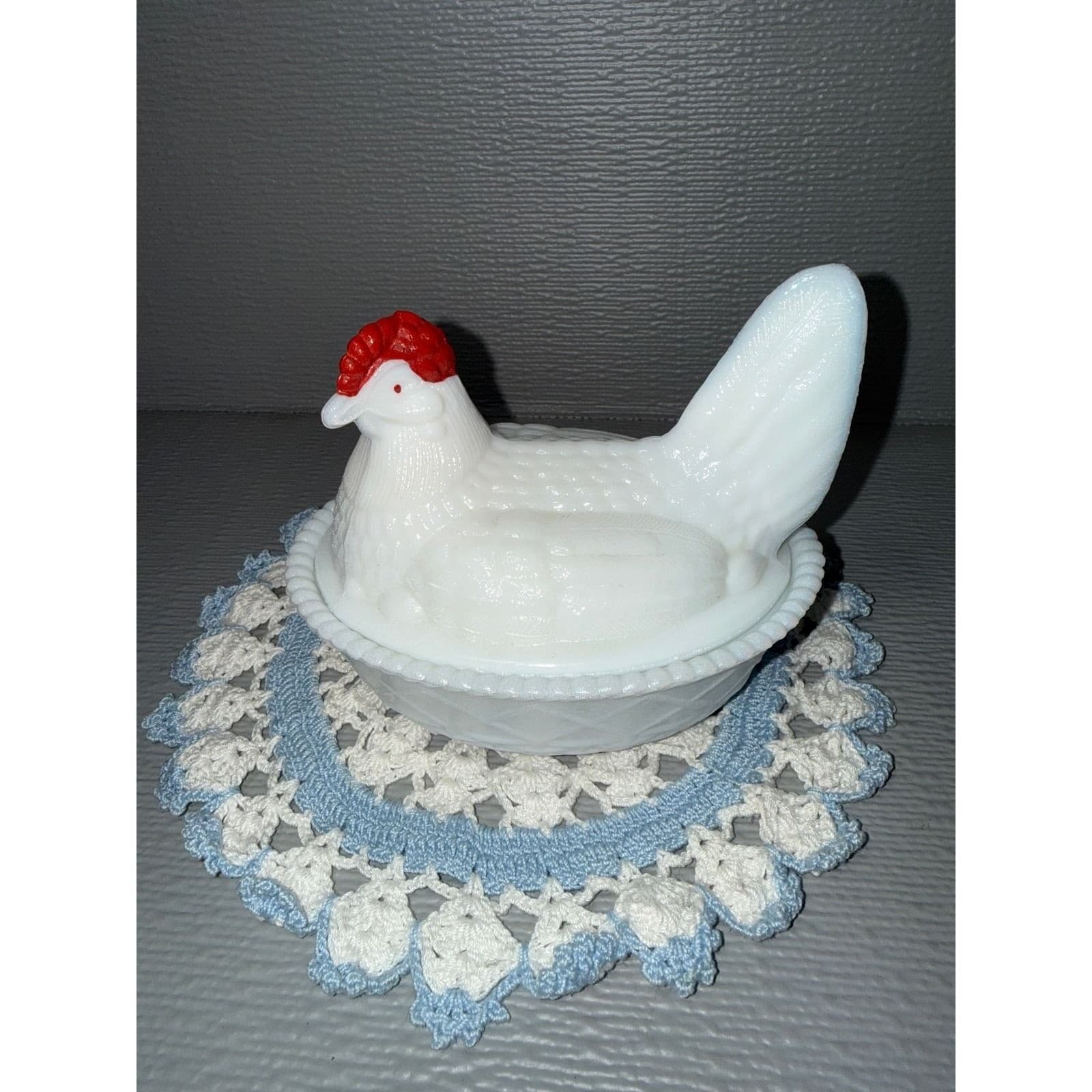 Westmoreland Milk Glass Hen on Nest Covered Dish White Red Comb Vintage
