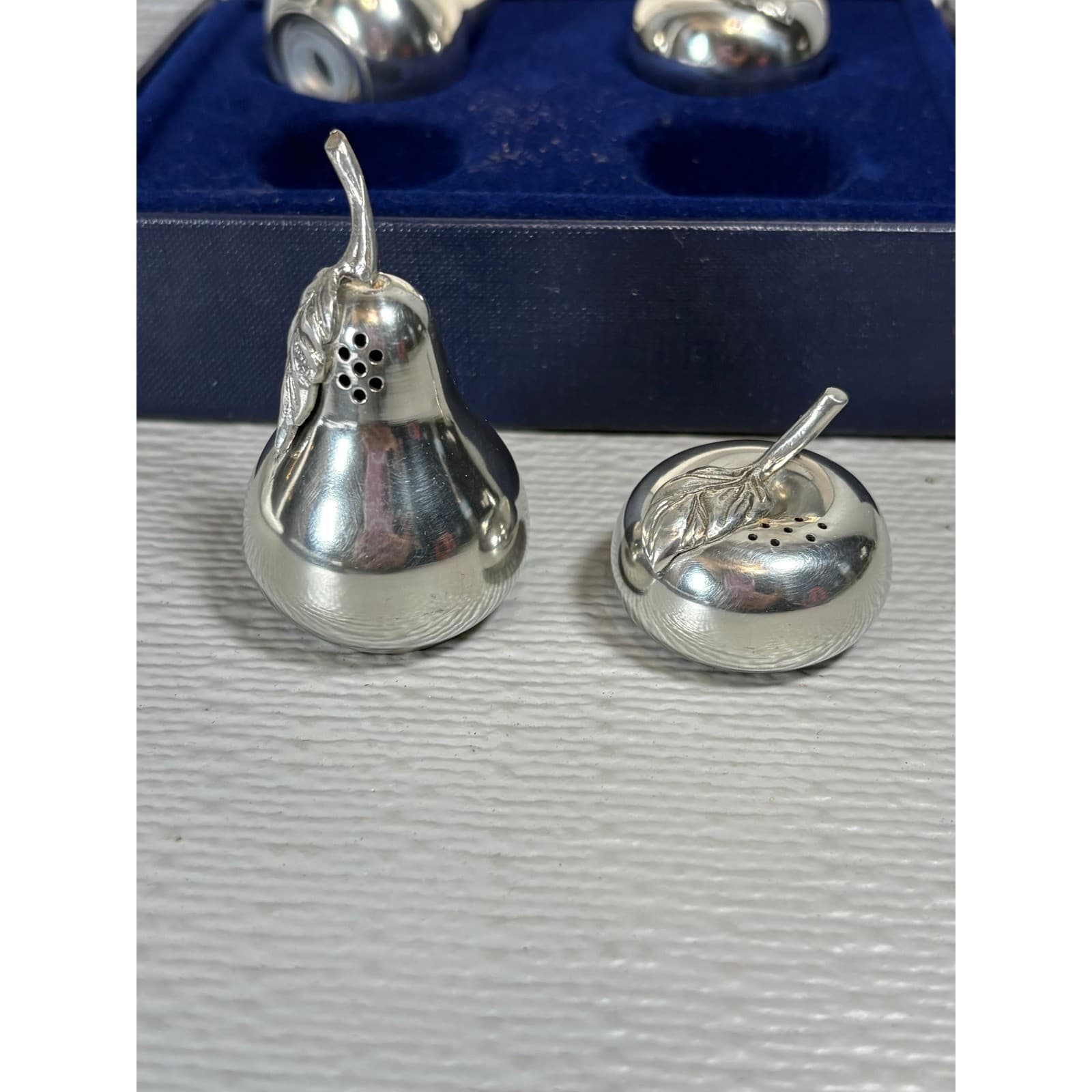 Kirk Stieff Pewter Salt and Pepper Shakers Set Apple Pear 4pc Vintage with Box