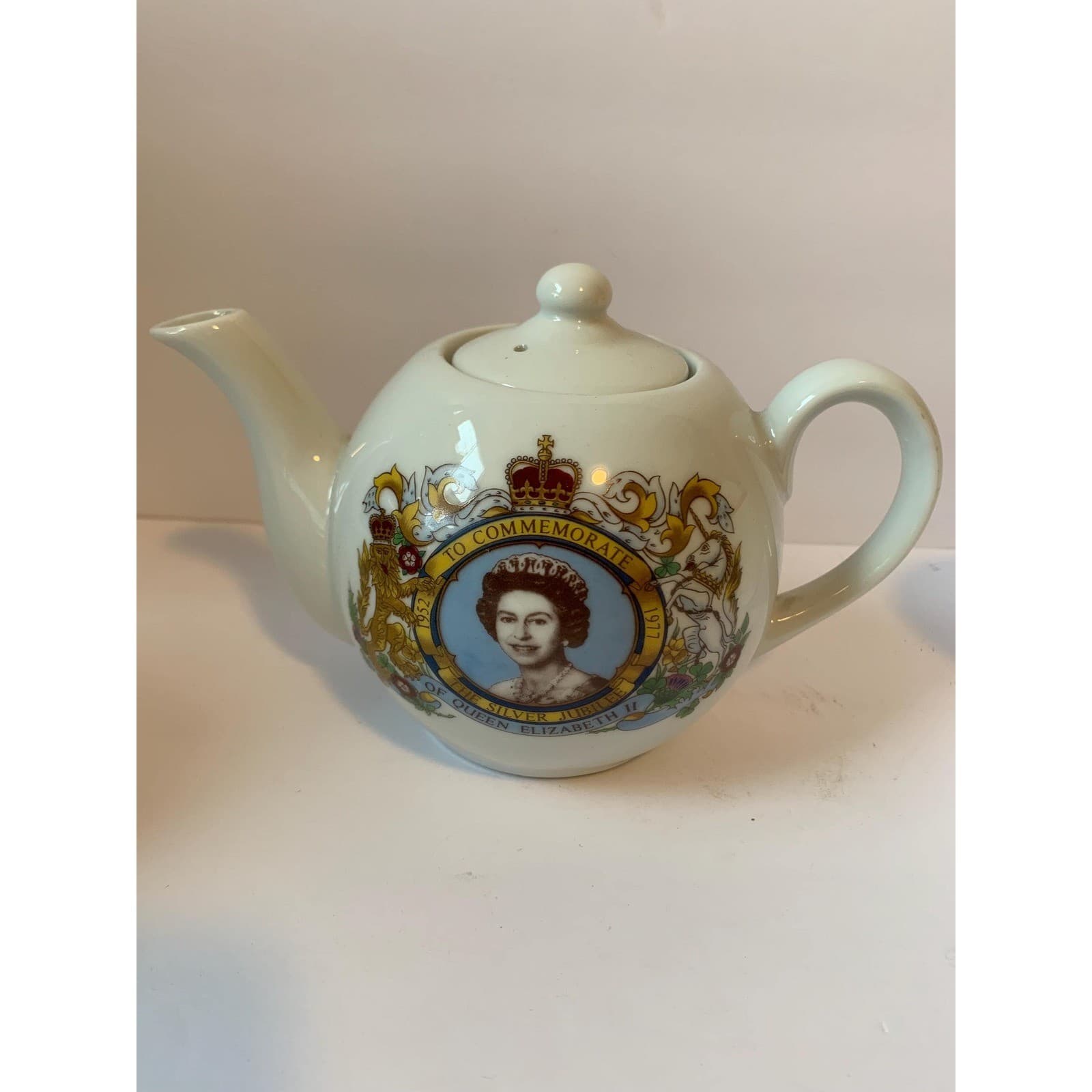 Vintage Queen Elizabeth II Silver Jubilee Teapot 1977 Commemorative Royal Crest