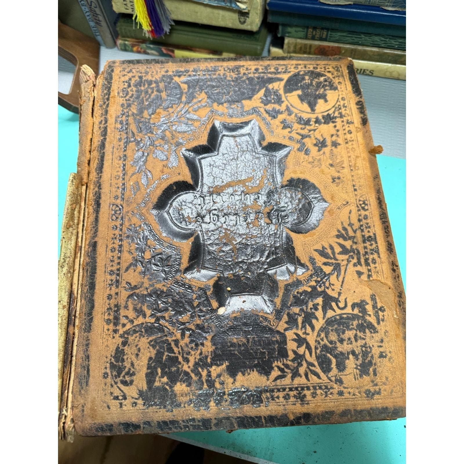 1892 German Family Bible A.J. Holman Die Neue Illustrirte Familien Bibel Antique