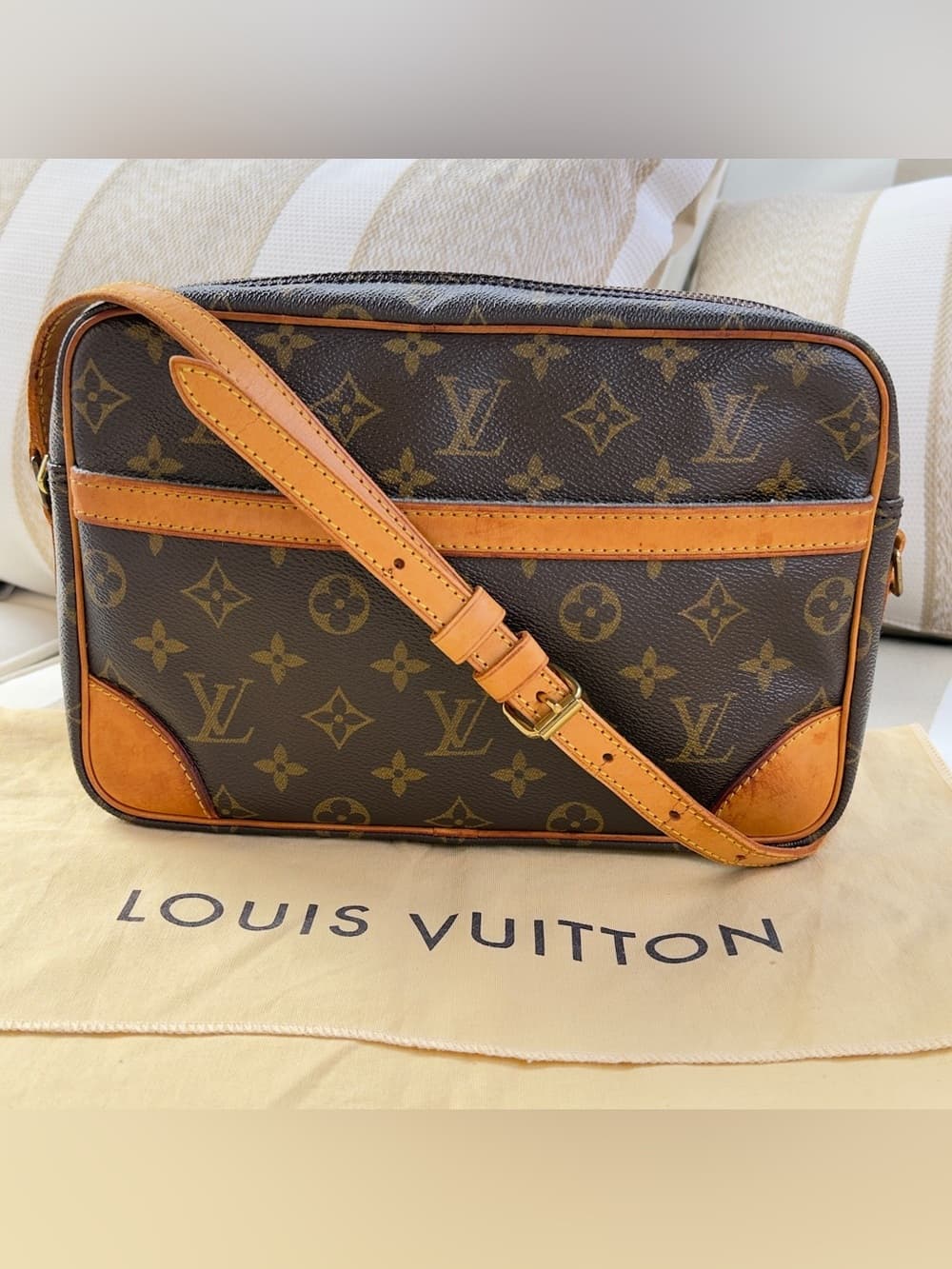 Louis Vuitton Trocadéro 30 Monogram Canvas Crossbody Bag Vintage Dust Bag France