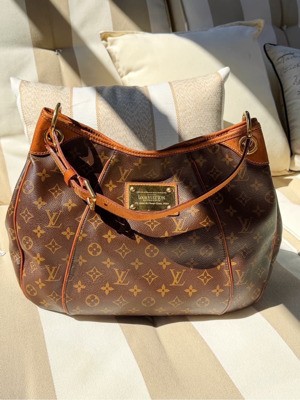Louis Vuitton Galliera PM Classic Monogram Hobo Shoulder Hand Bag