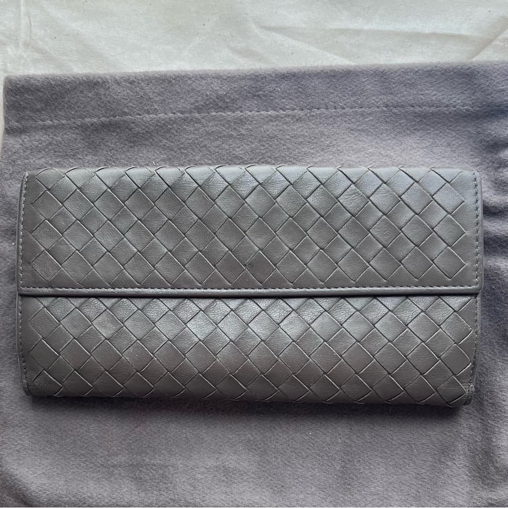 Bottega Veneta Intrecciato Snap Bifold Long Leather Card Wallet Brown Grey Color