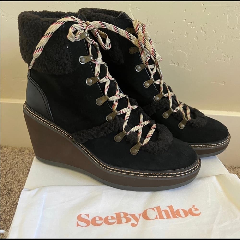 NEW See by CHLOΓ Chocolate Brown Wedge SHEARLING Fur Winter Hiking Booties EU 41